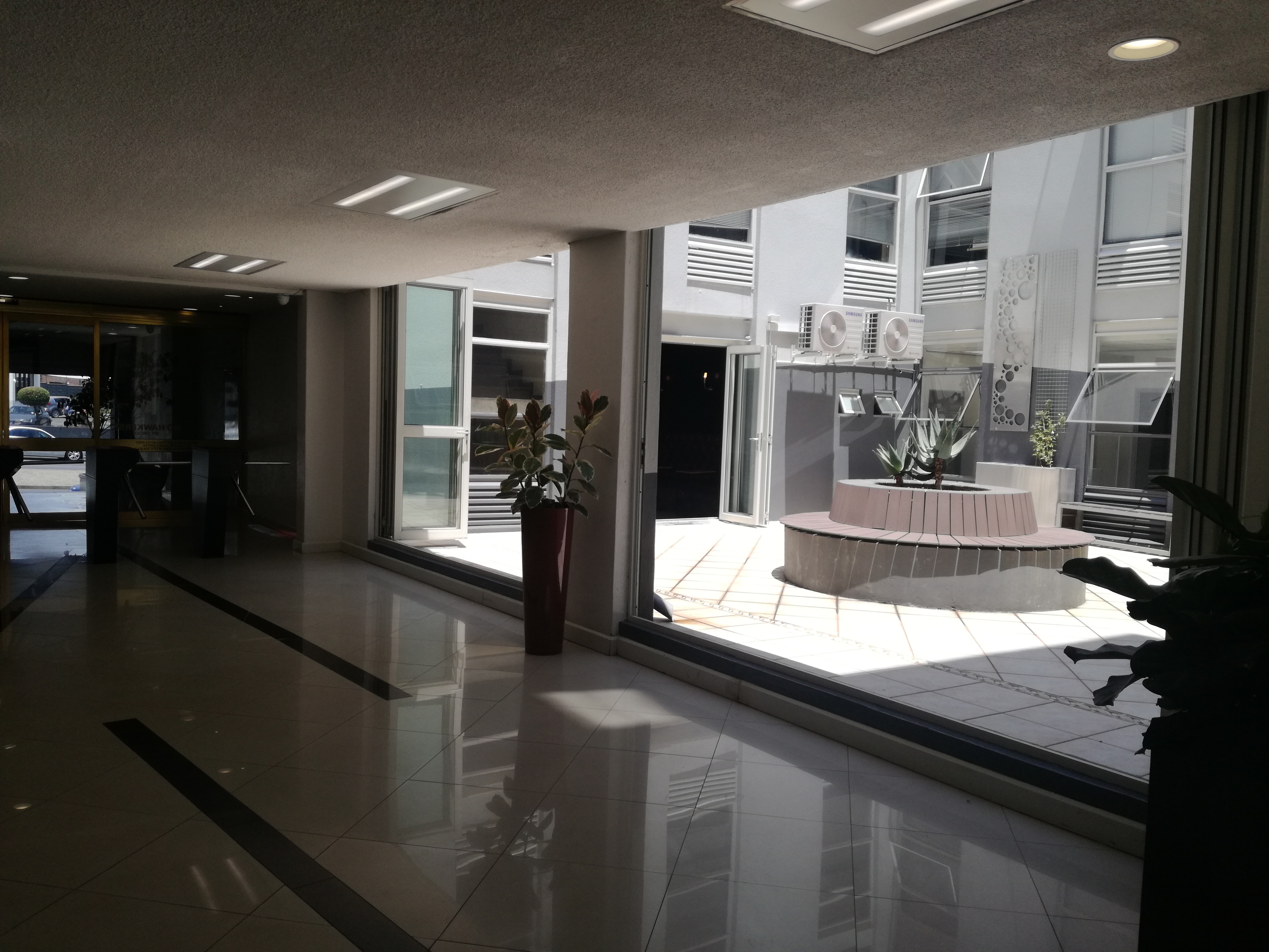 873m² Office Space to rent at 382 Jan Smuts Avenue in Craighall Park