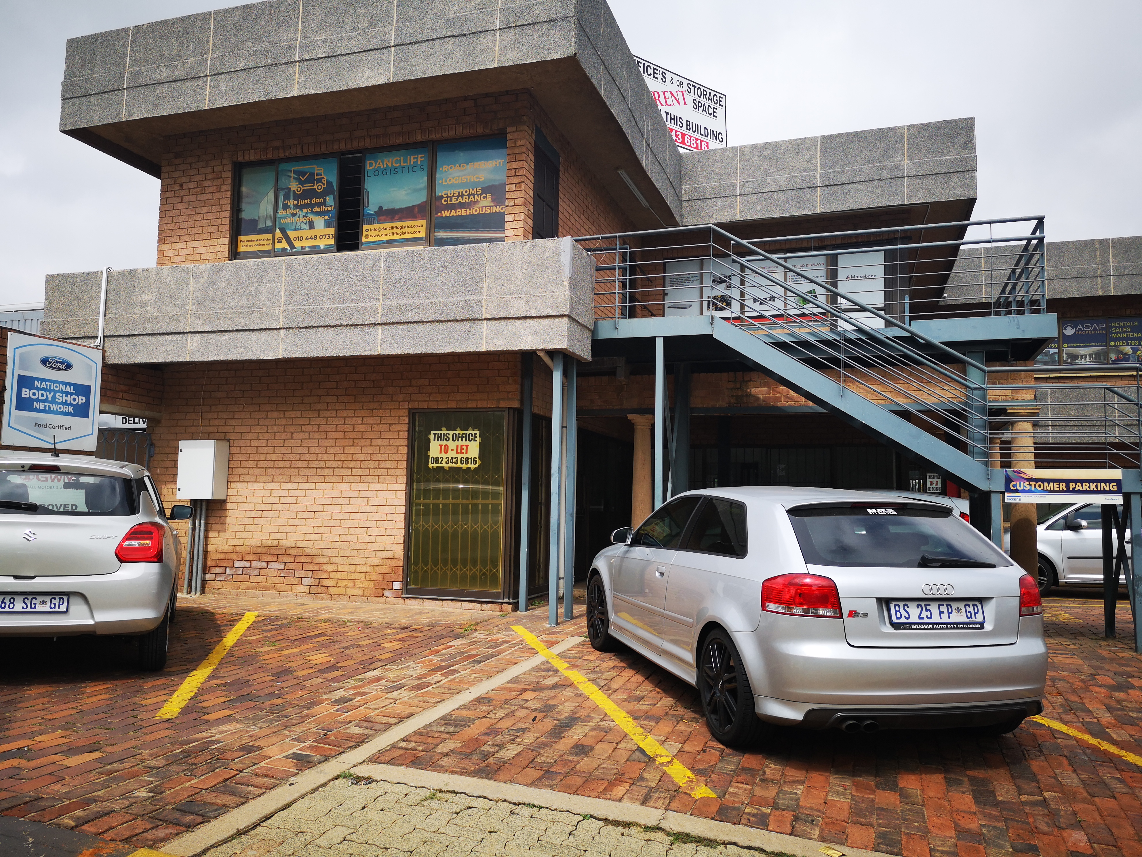 Office Space to rent at 82 Richards Drive in Midrand