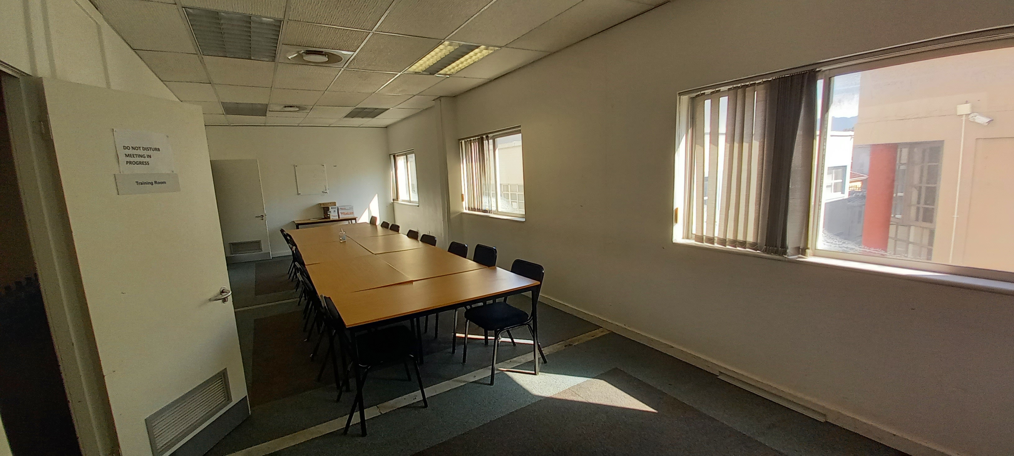 657m² Office Space to rent at ABSA BUILDING - WYNBERG in Wynberg