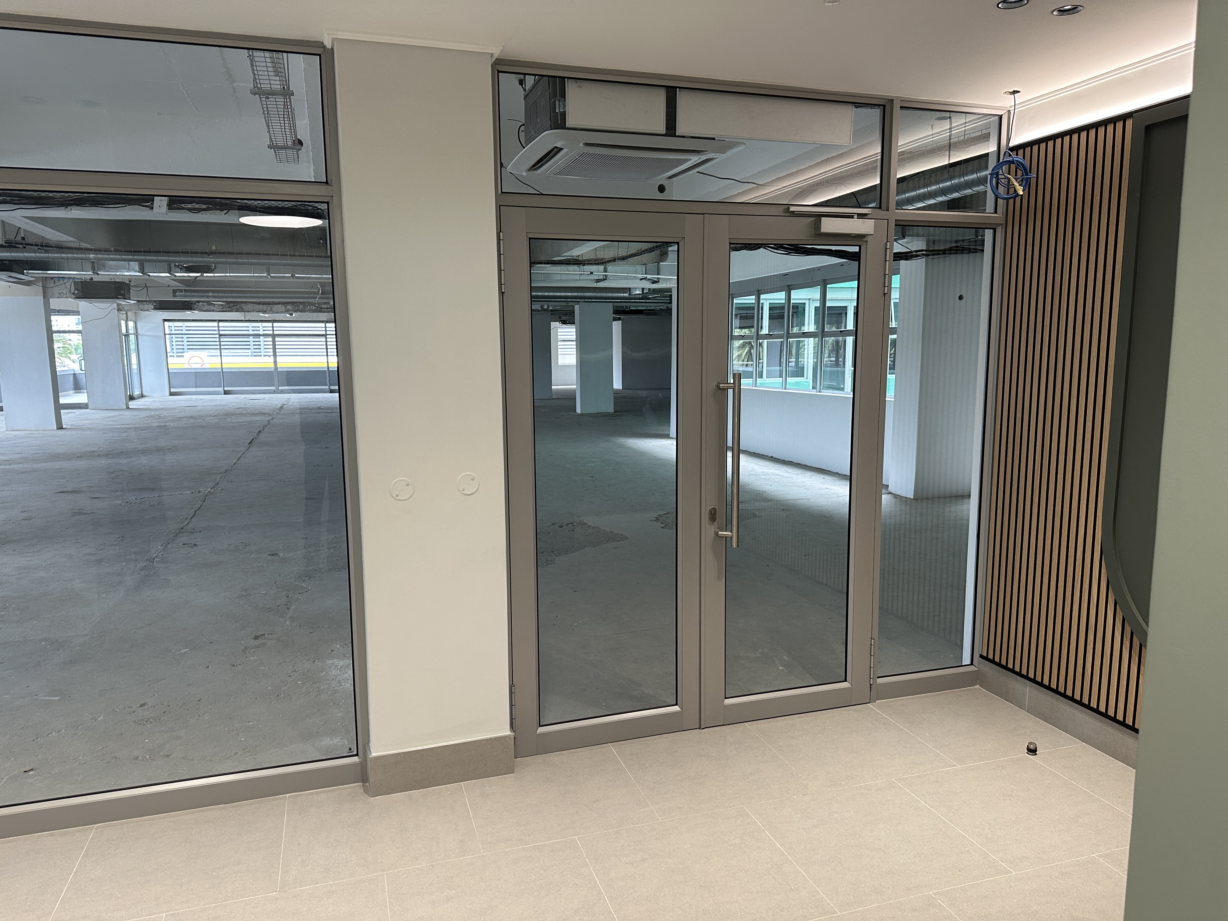 1 218m² Office Space to rent at Amber Place in Foreshore