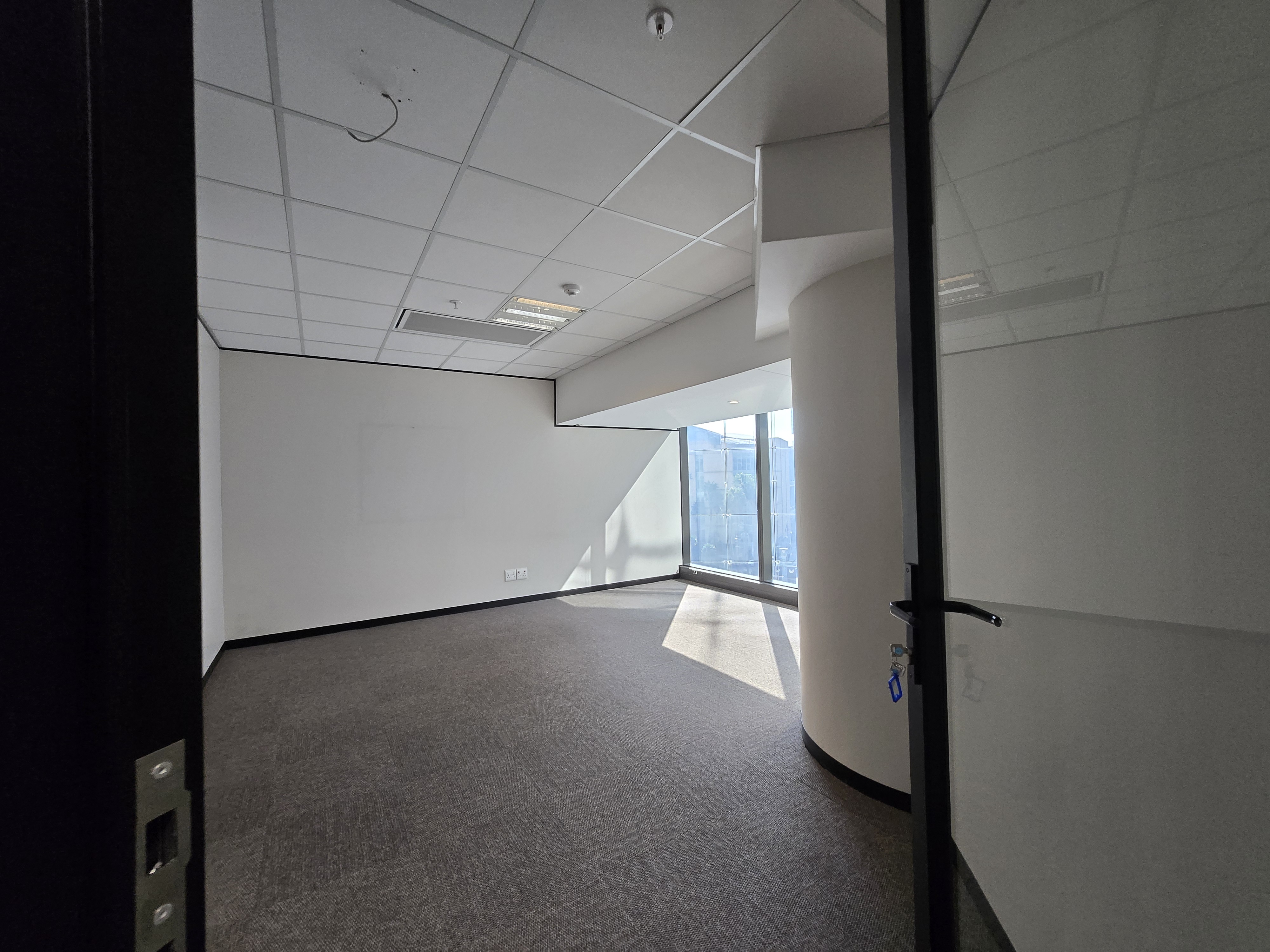1 039m² Office Space to rent at Atrium on 5th in Sandton Central