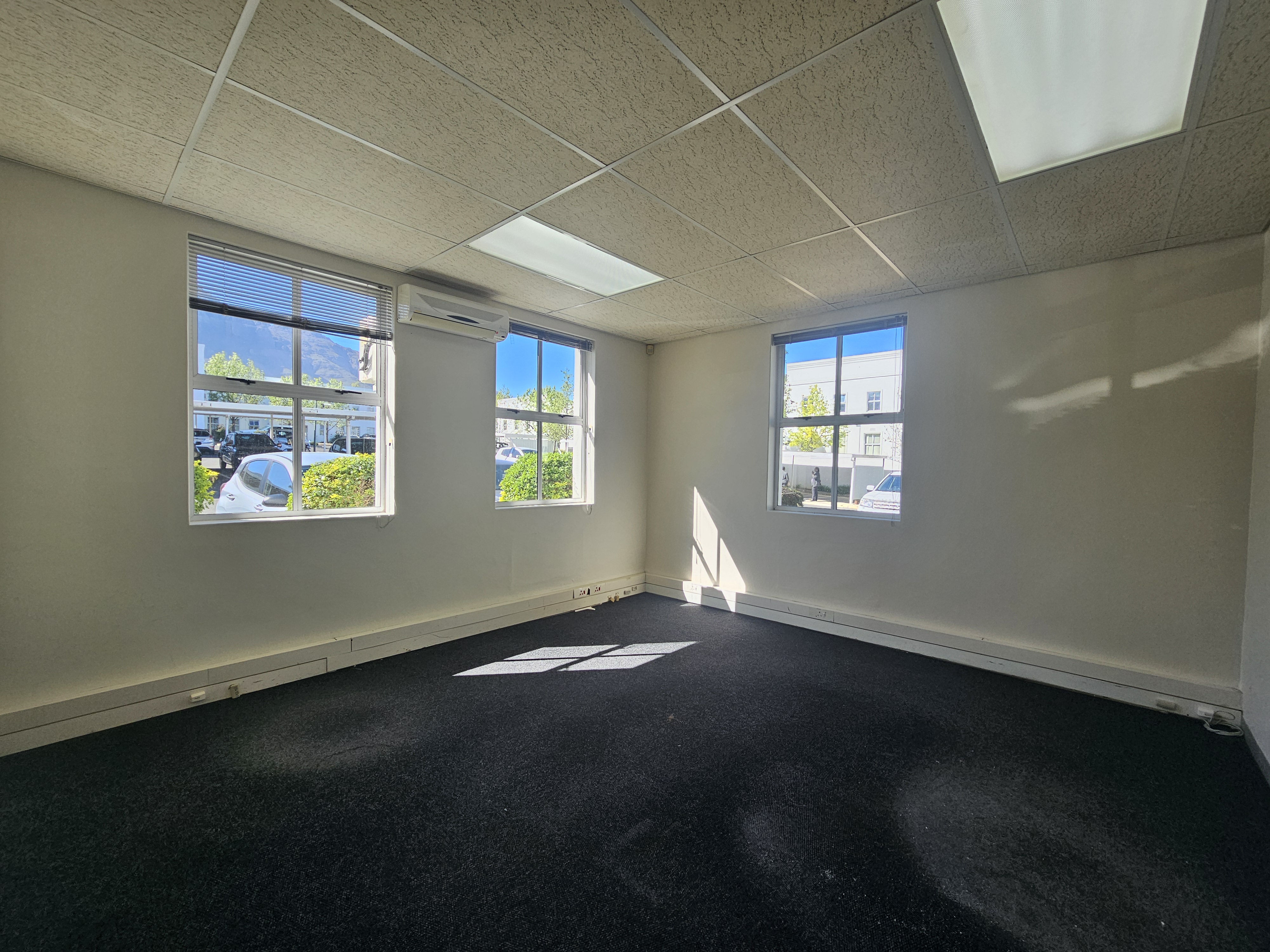 325m² Office Space to rent at Brandwacht Office Park in Brandwacht