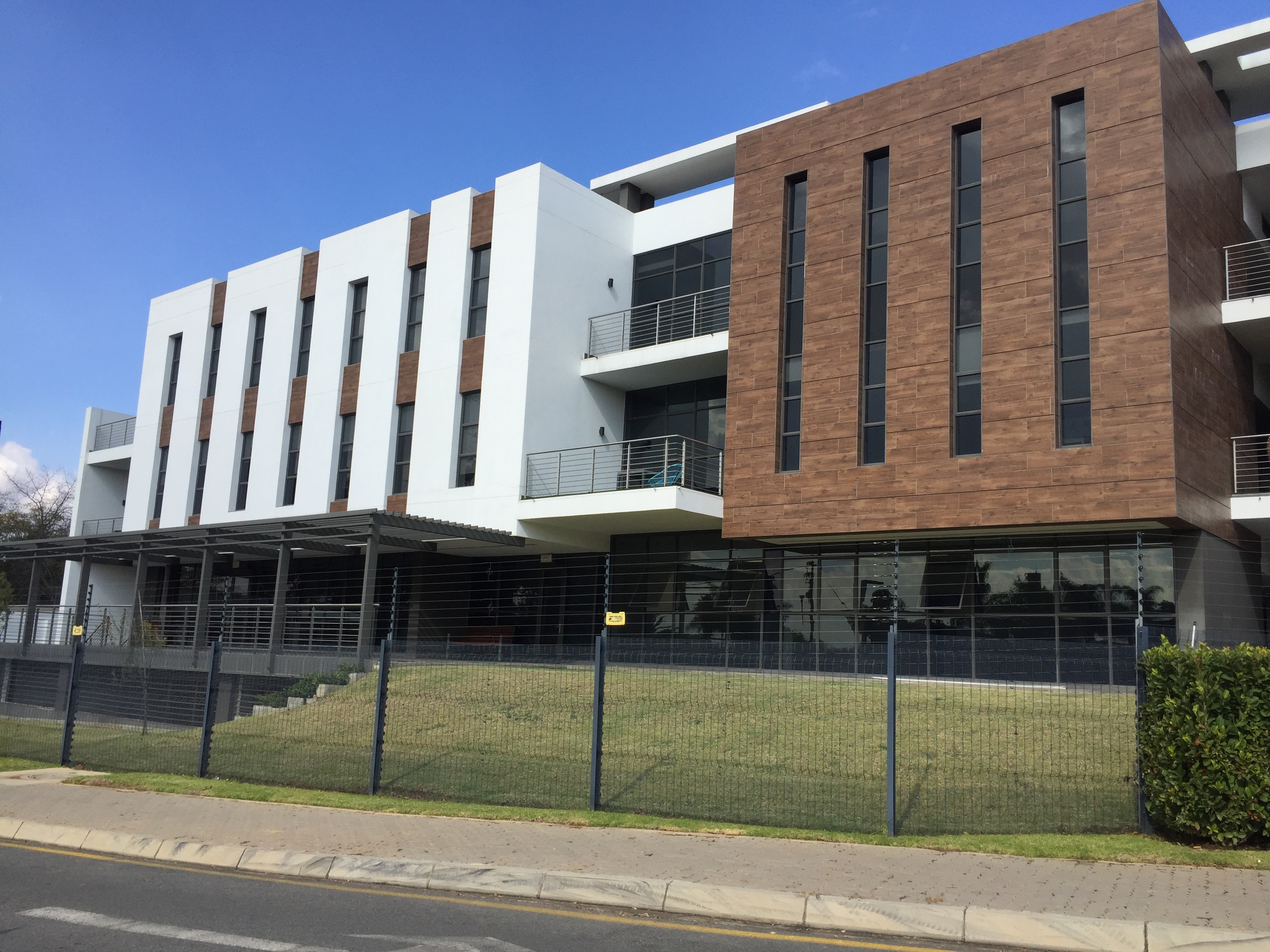 Office Space to rent at Bryanston Main Straight in Bryanston