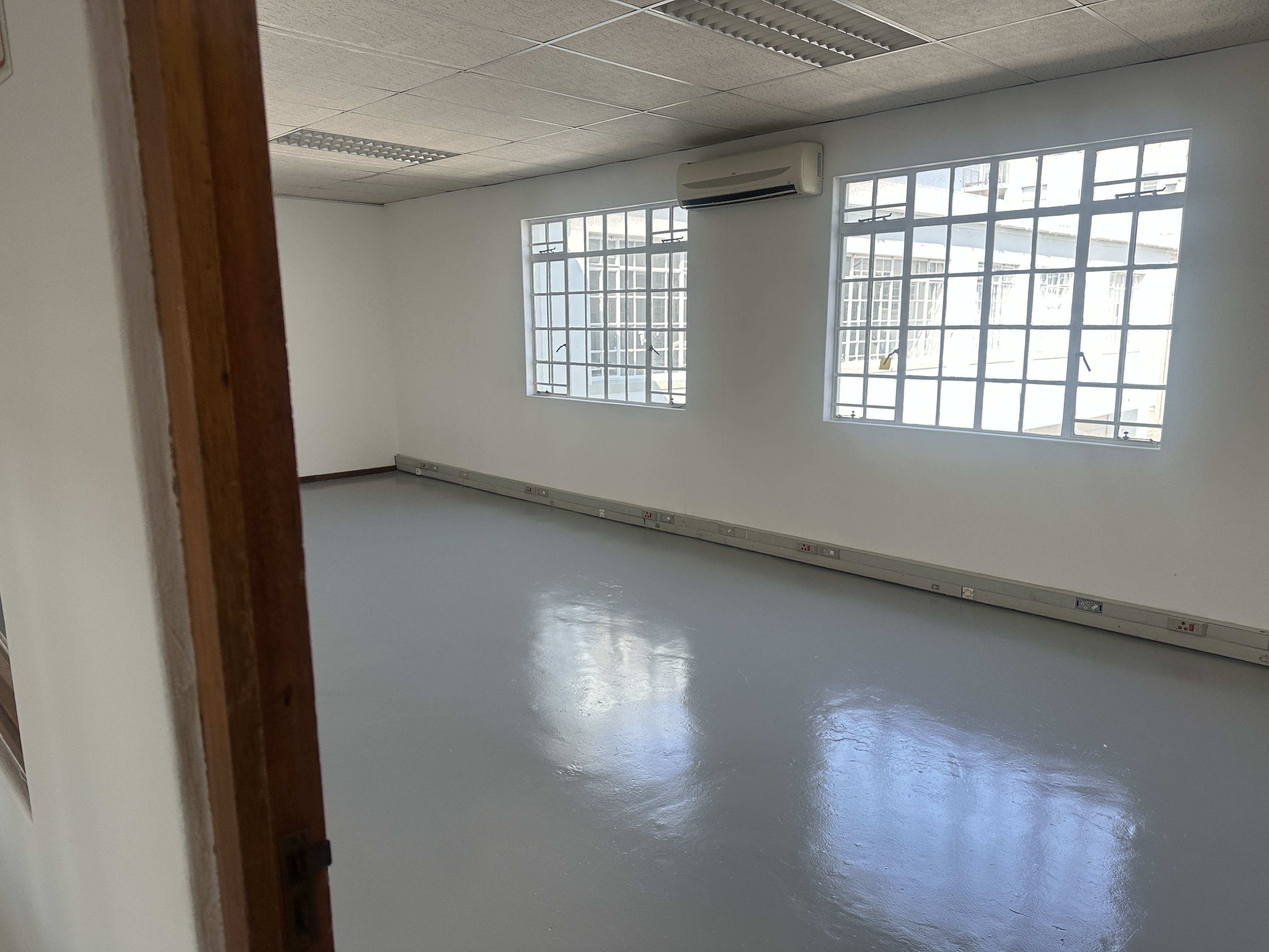 172m² Office Space to rent at Collingwood Place in Observatory