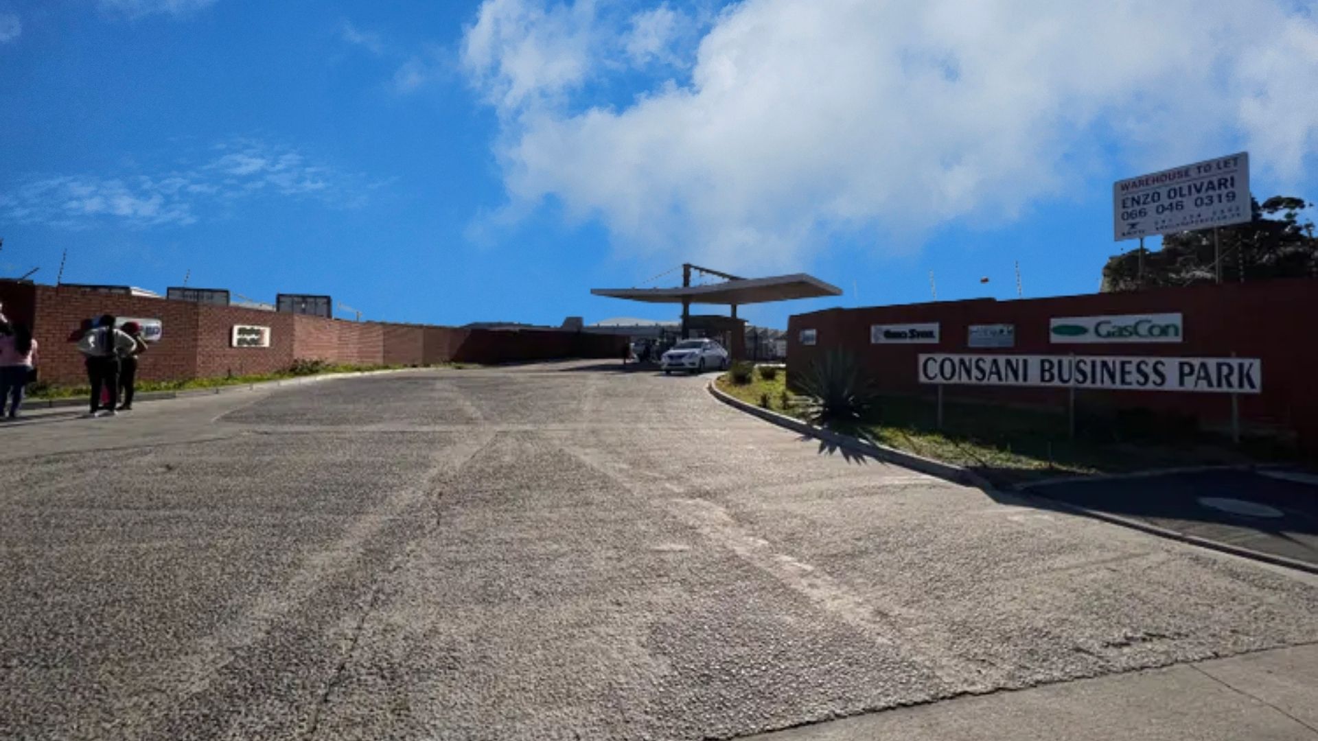 Warehouse to rent at Consani Industrial Park in Elsies River