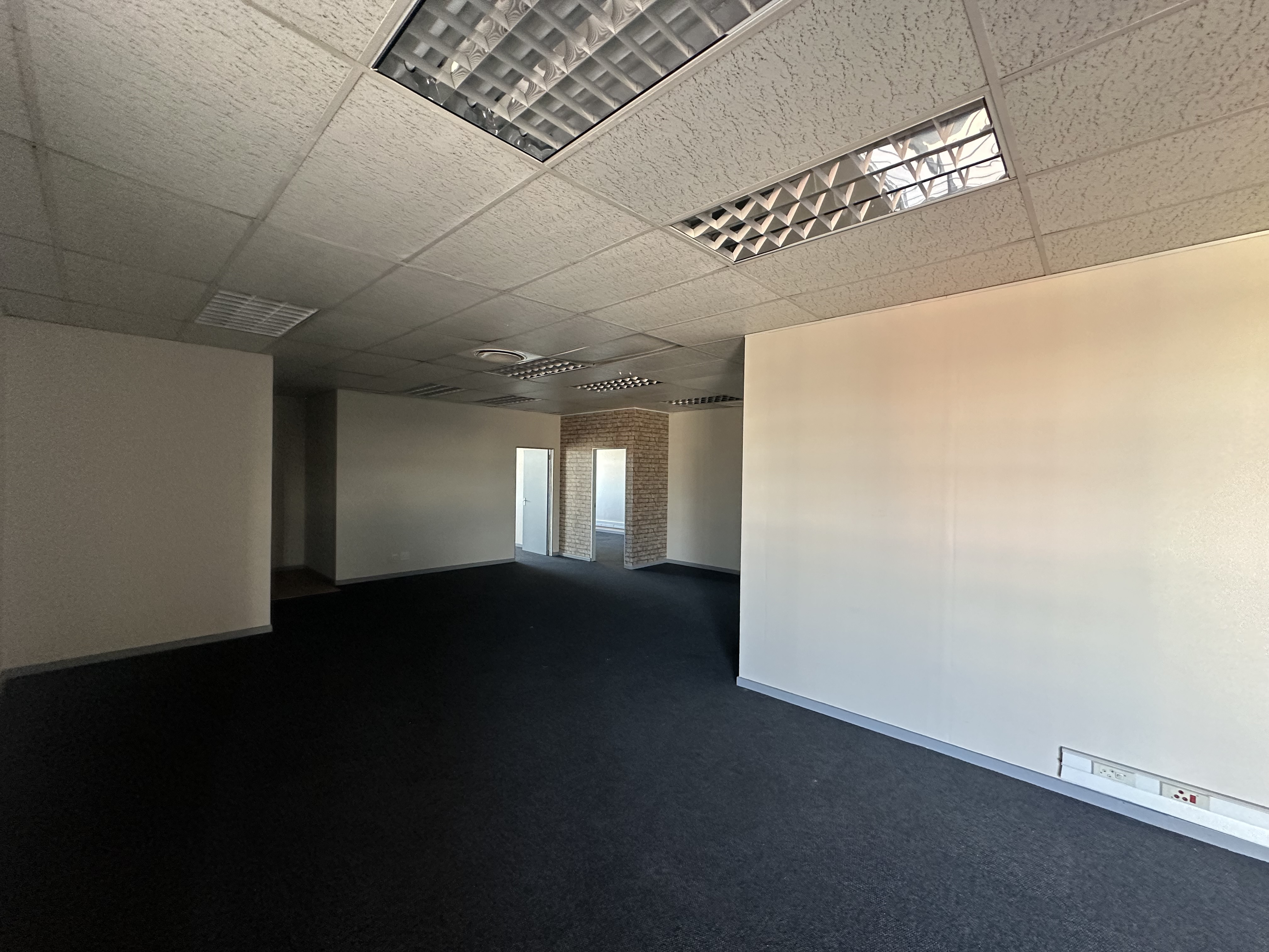 150m² Office Space to rent at Frazzitta Business Park - Milnerton in Marconi Beam