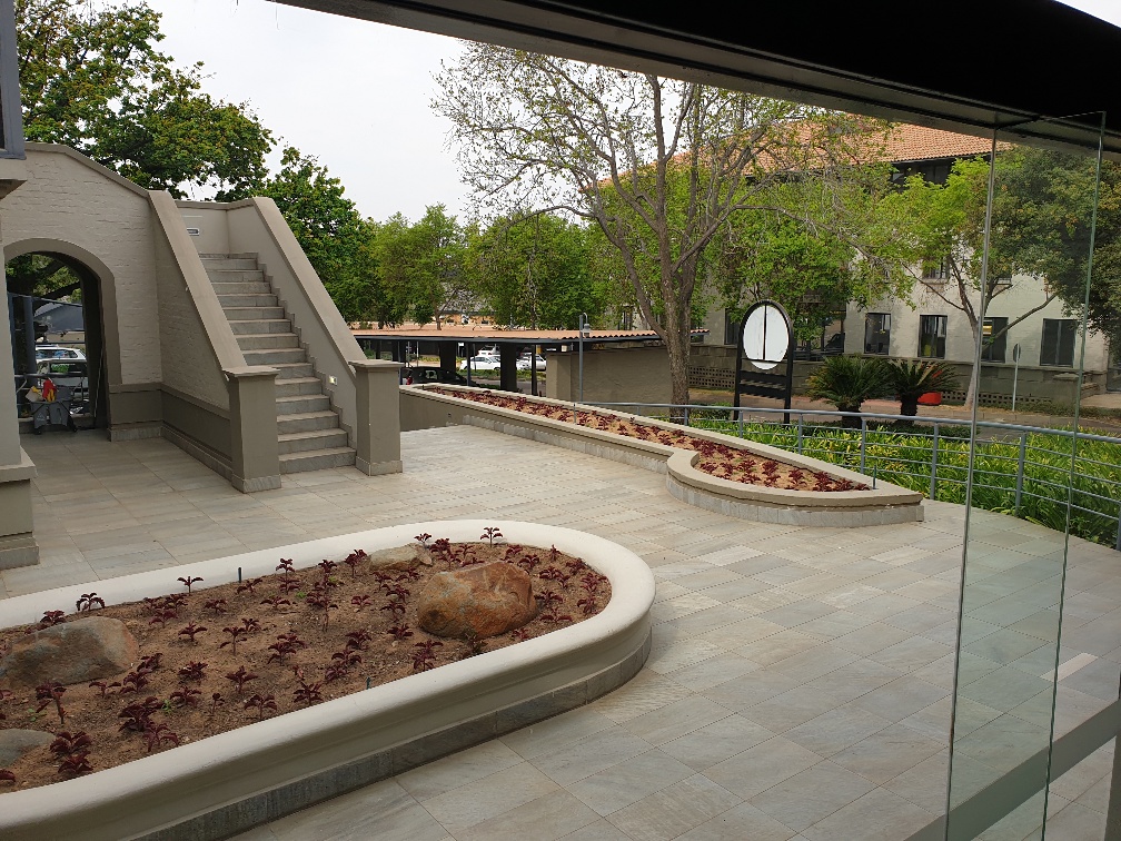 556m² Office Space to rent at Grayston Office Park in Sandown JHB