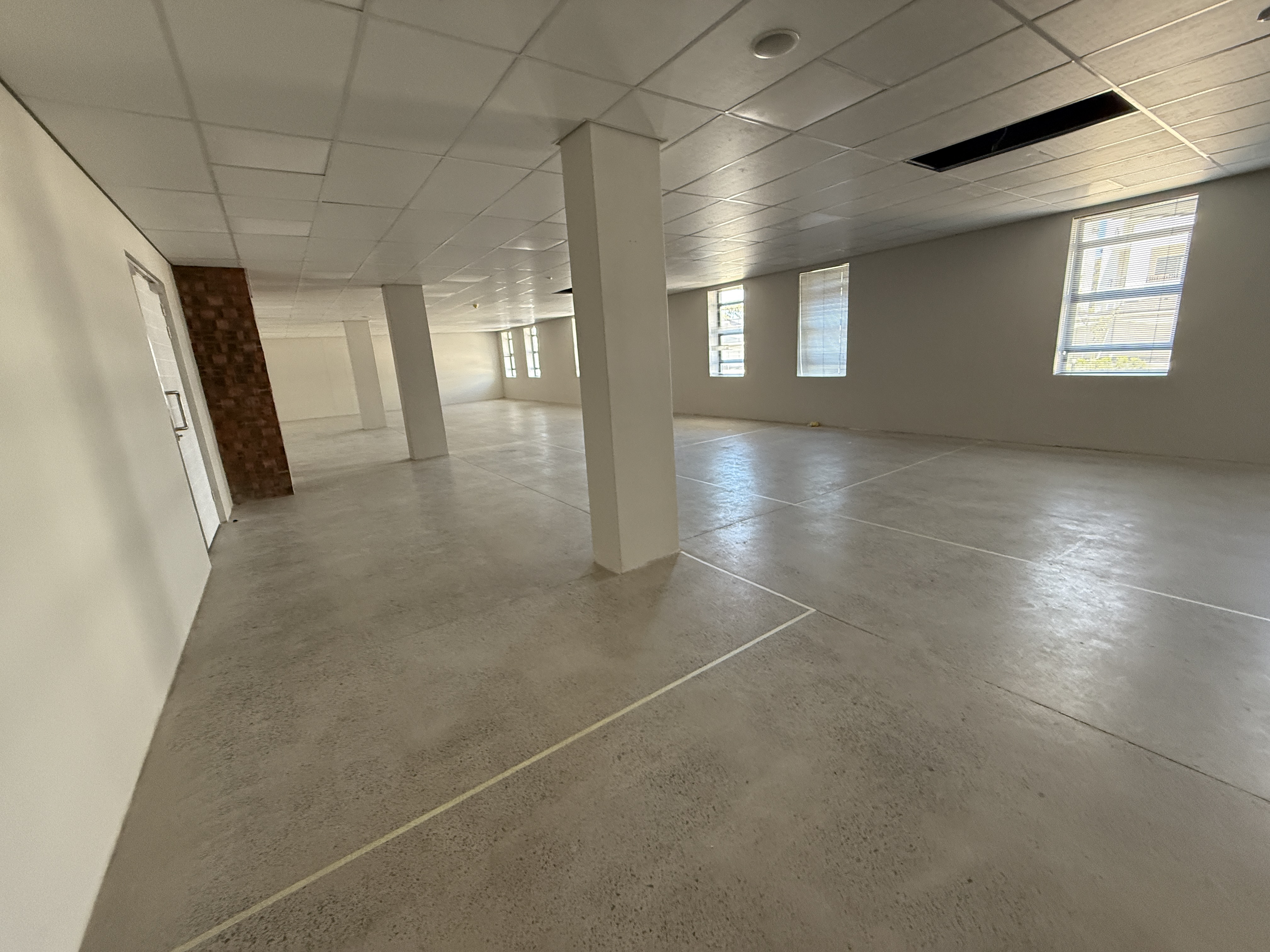 77m² Office Space to rent at Halo Medical Suites Paardevlei in Paardevlei
