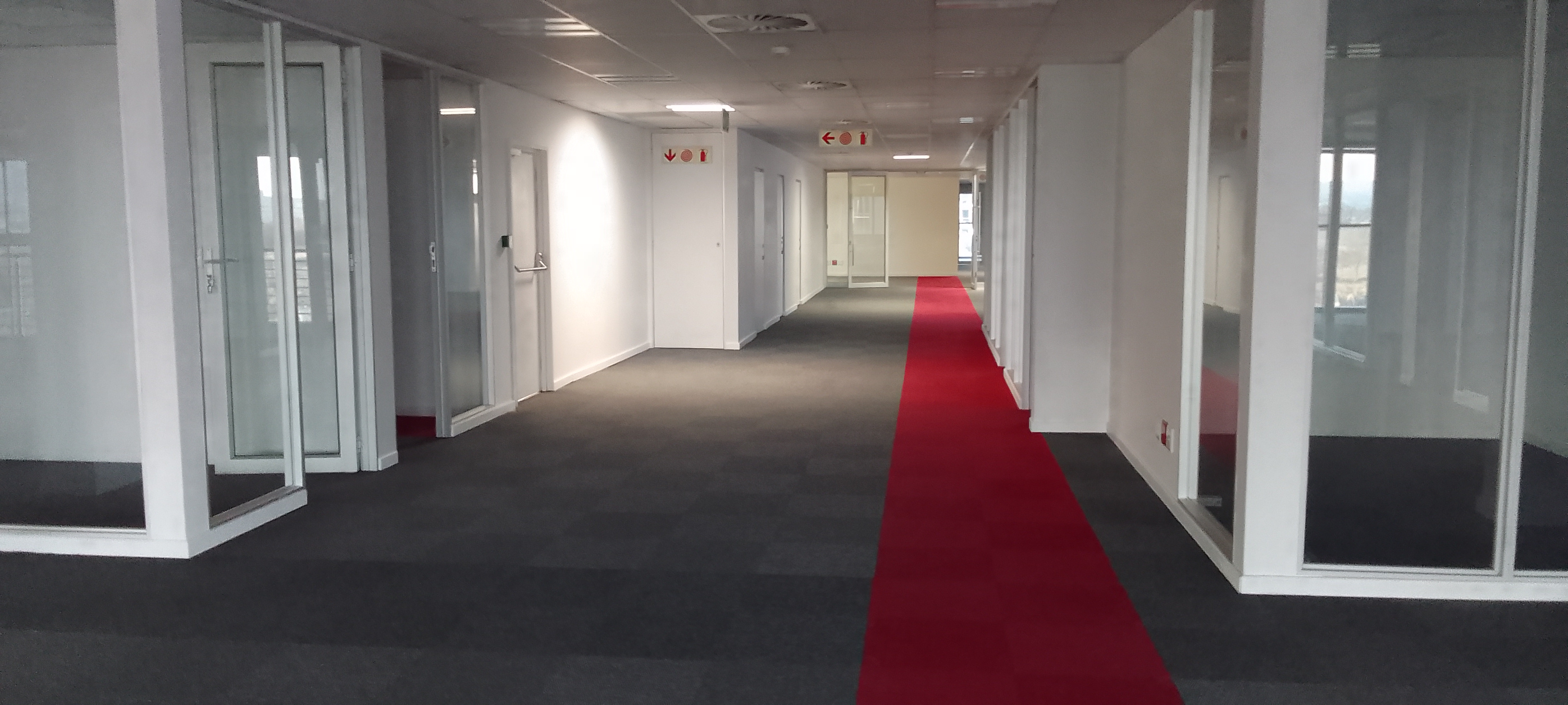1 348m² Office Space to rent at Hertford Office Park in Waterfall