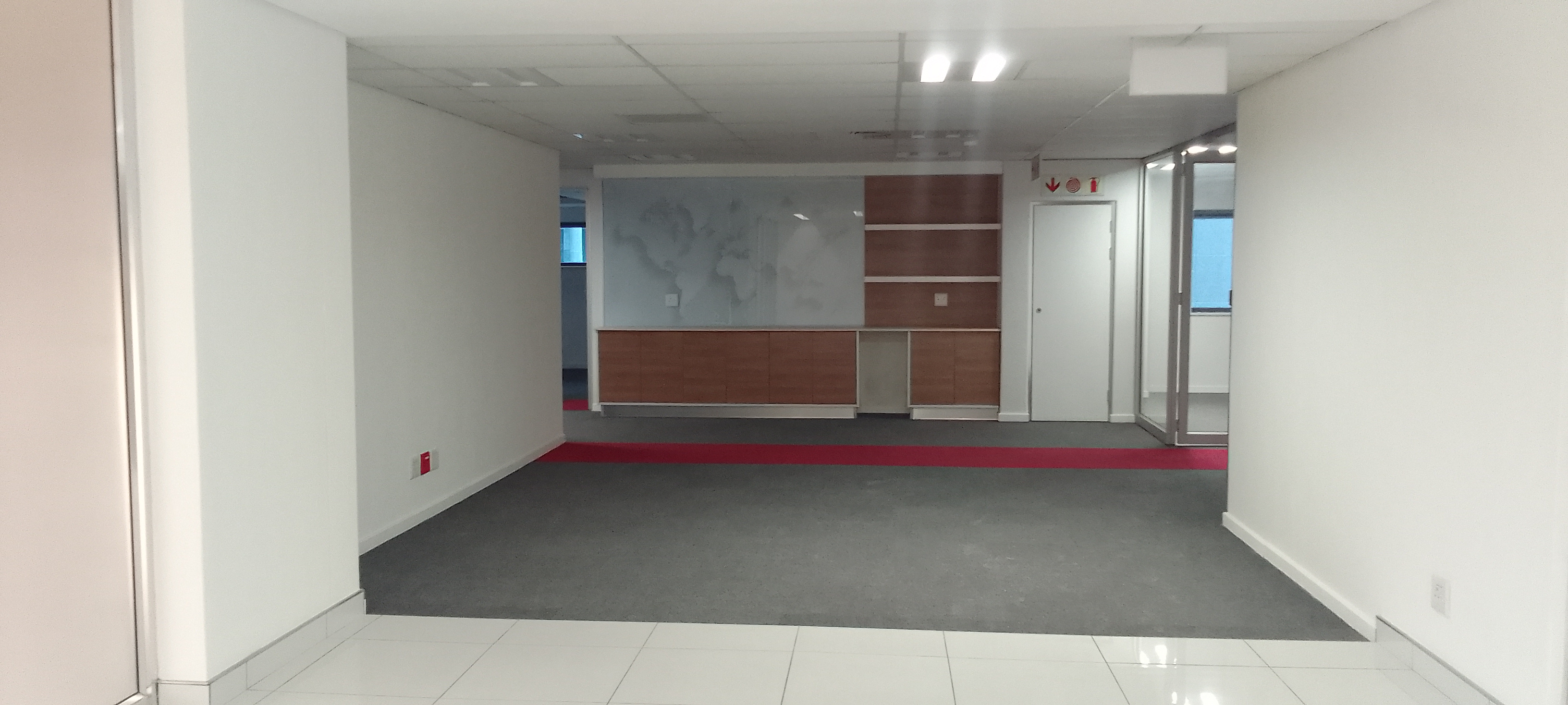 1 348m² Office Space to rent at Hertford Office Park in Waterfall