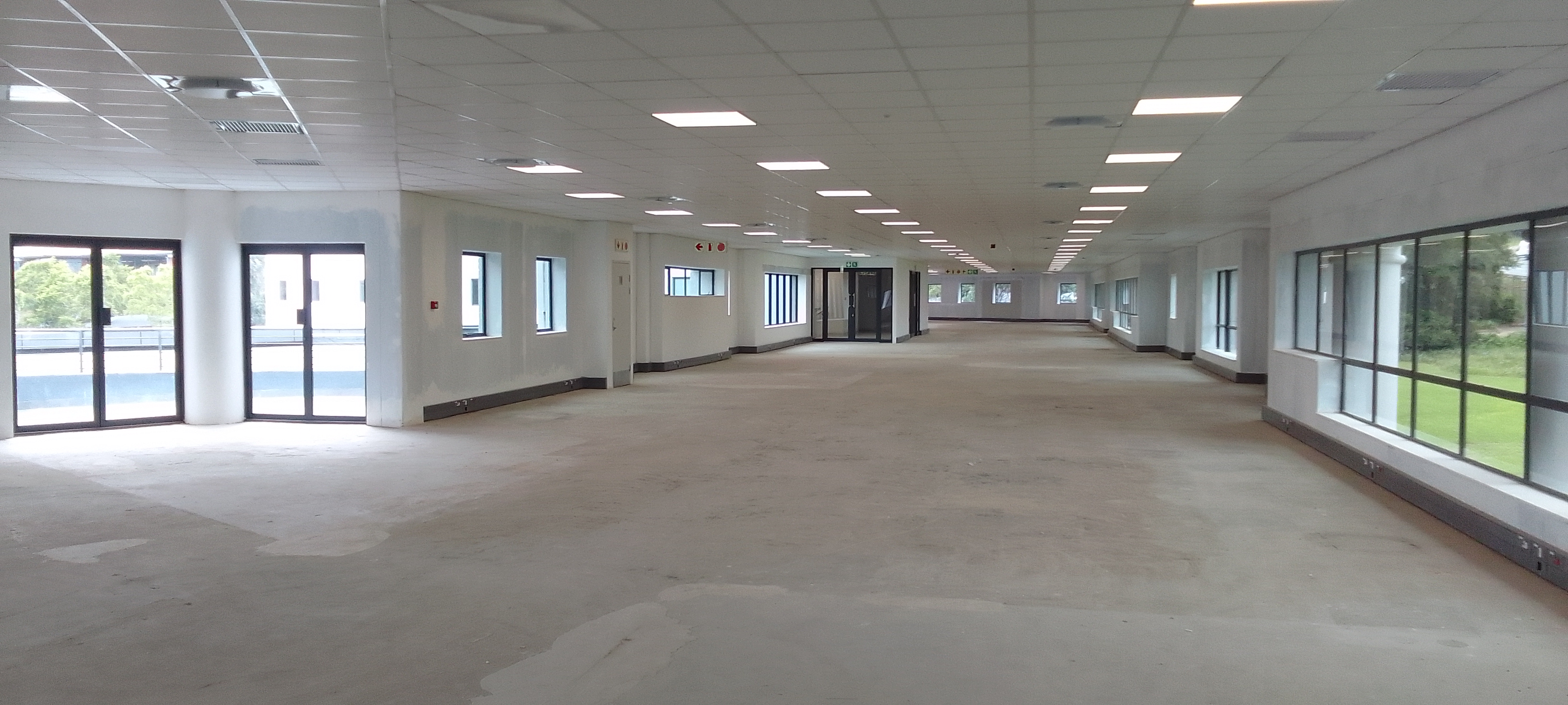 1 922m² Office Space to rent at Cascade Close in Vorna Valley