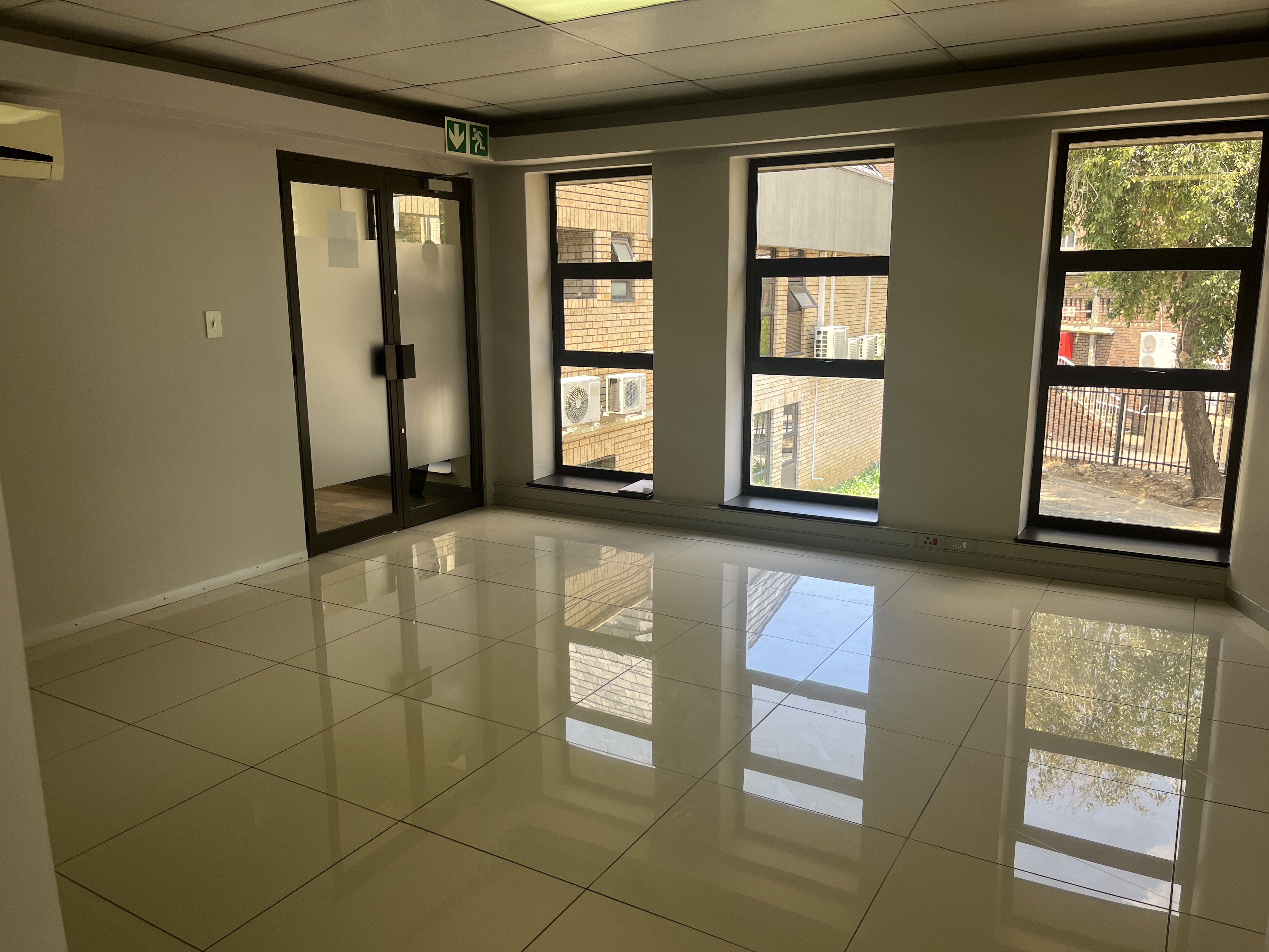 235m² Office Space to rent at Hurlingham Office Park in Hurlingham
