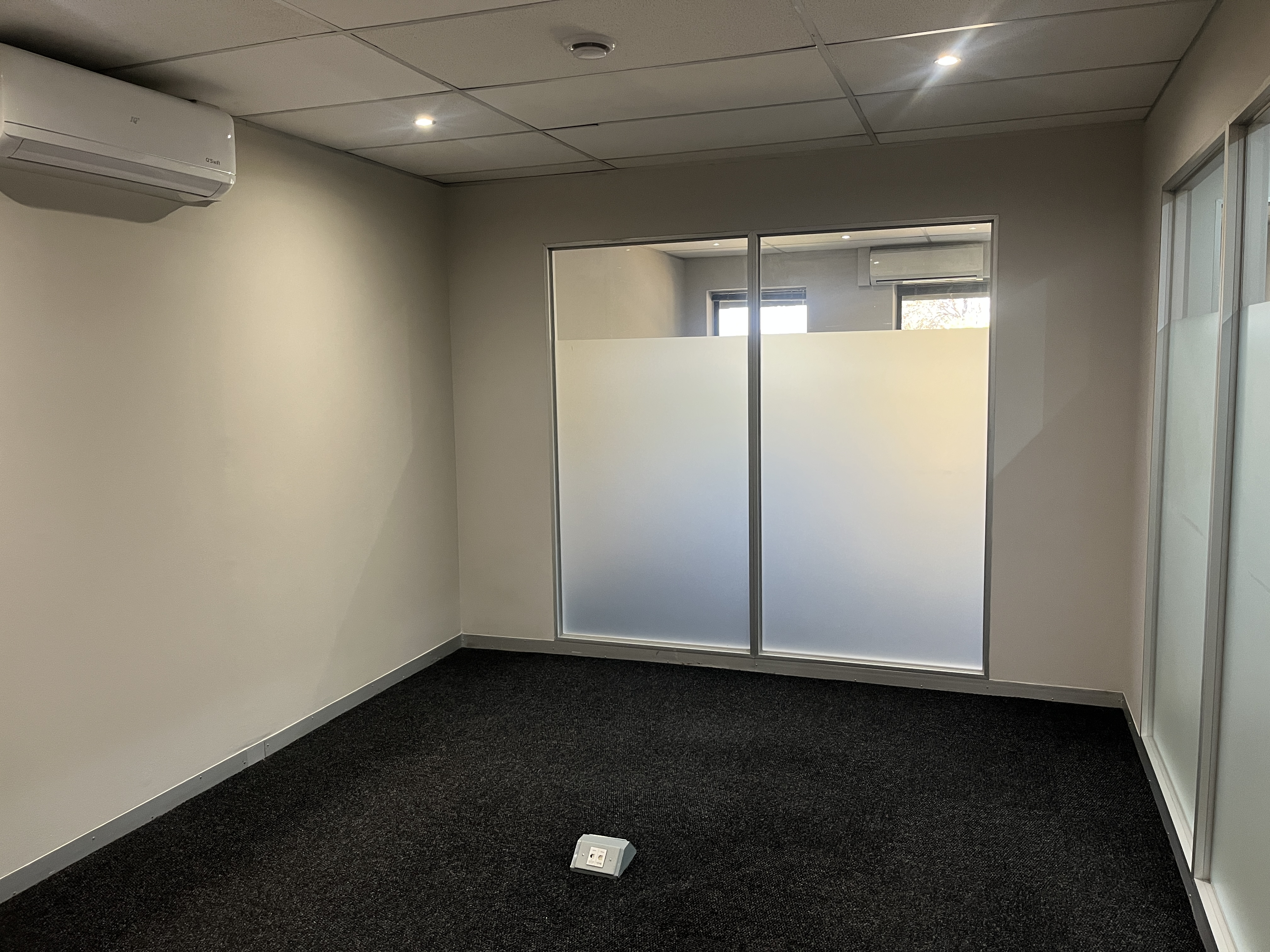 132m² Office Space to rent at Hurlingham Office Park in Hurlingham