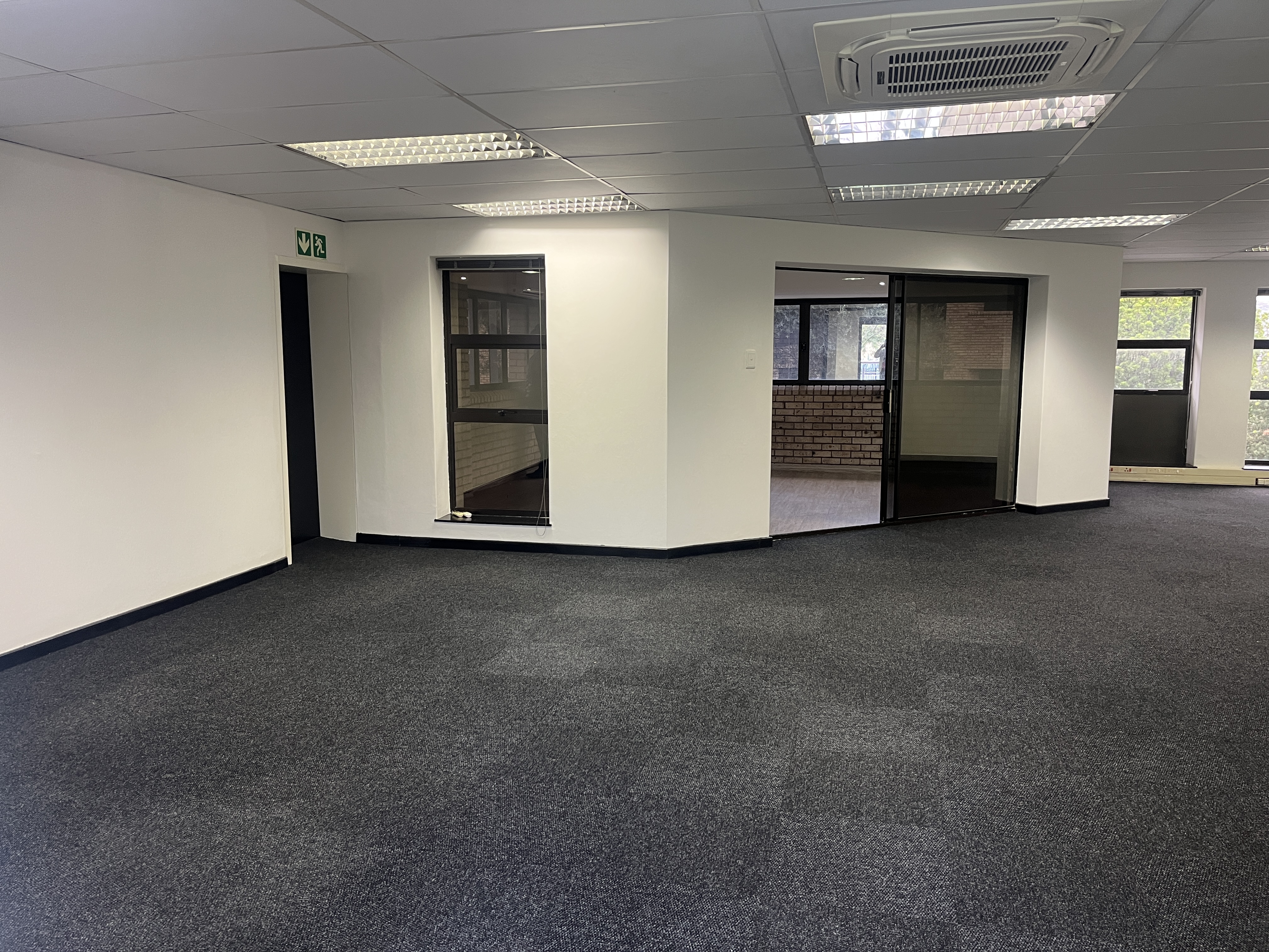 150m² Office Space to rent at Hurlingham Office Park in Hurlingham