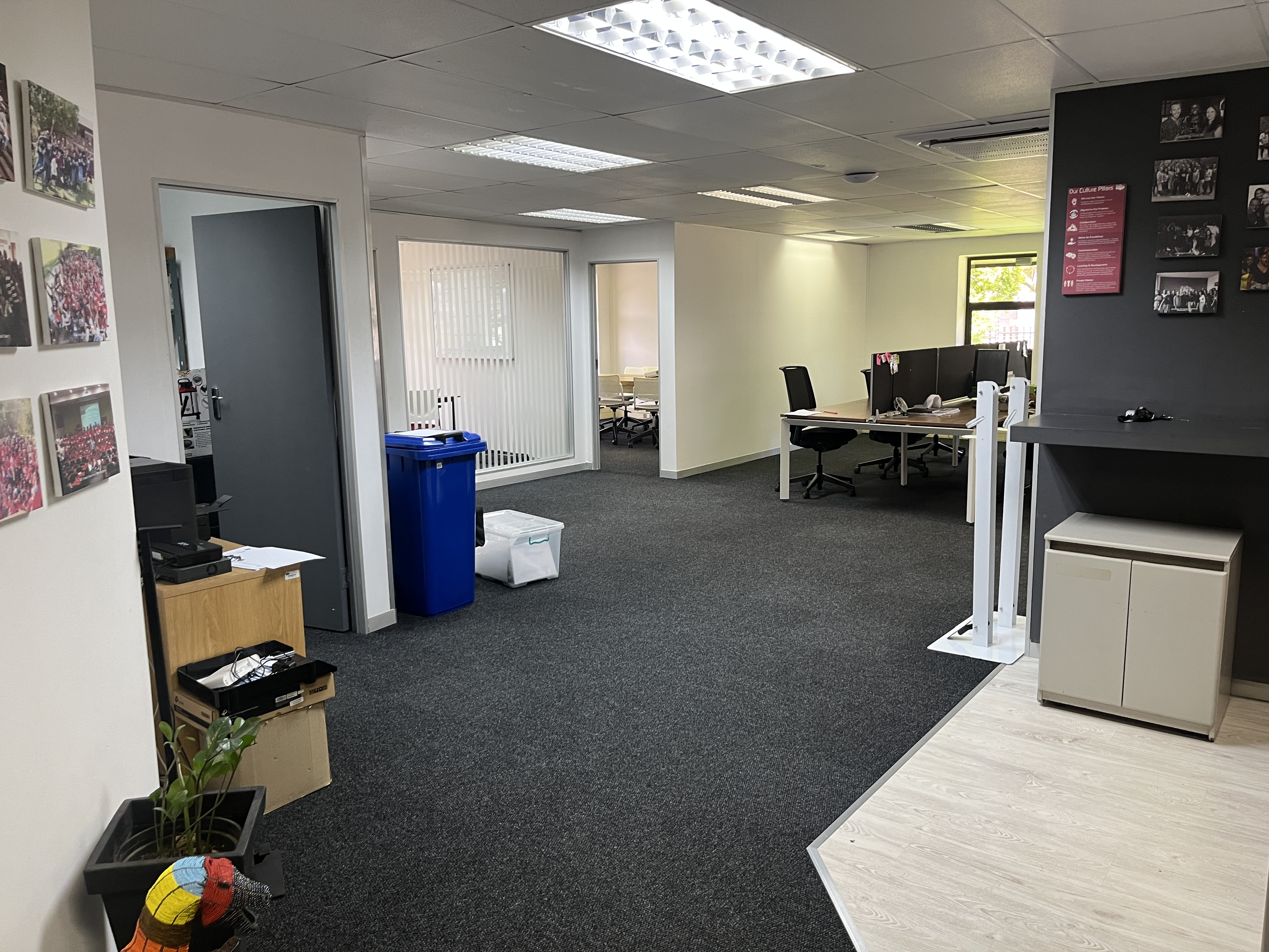 150m² Office Space to rent at Hurlingham Office Park in Hurlingham