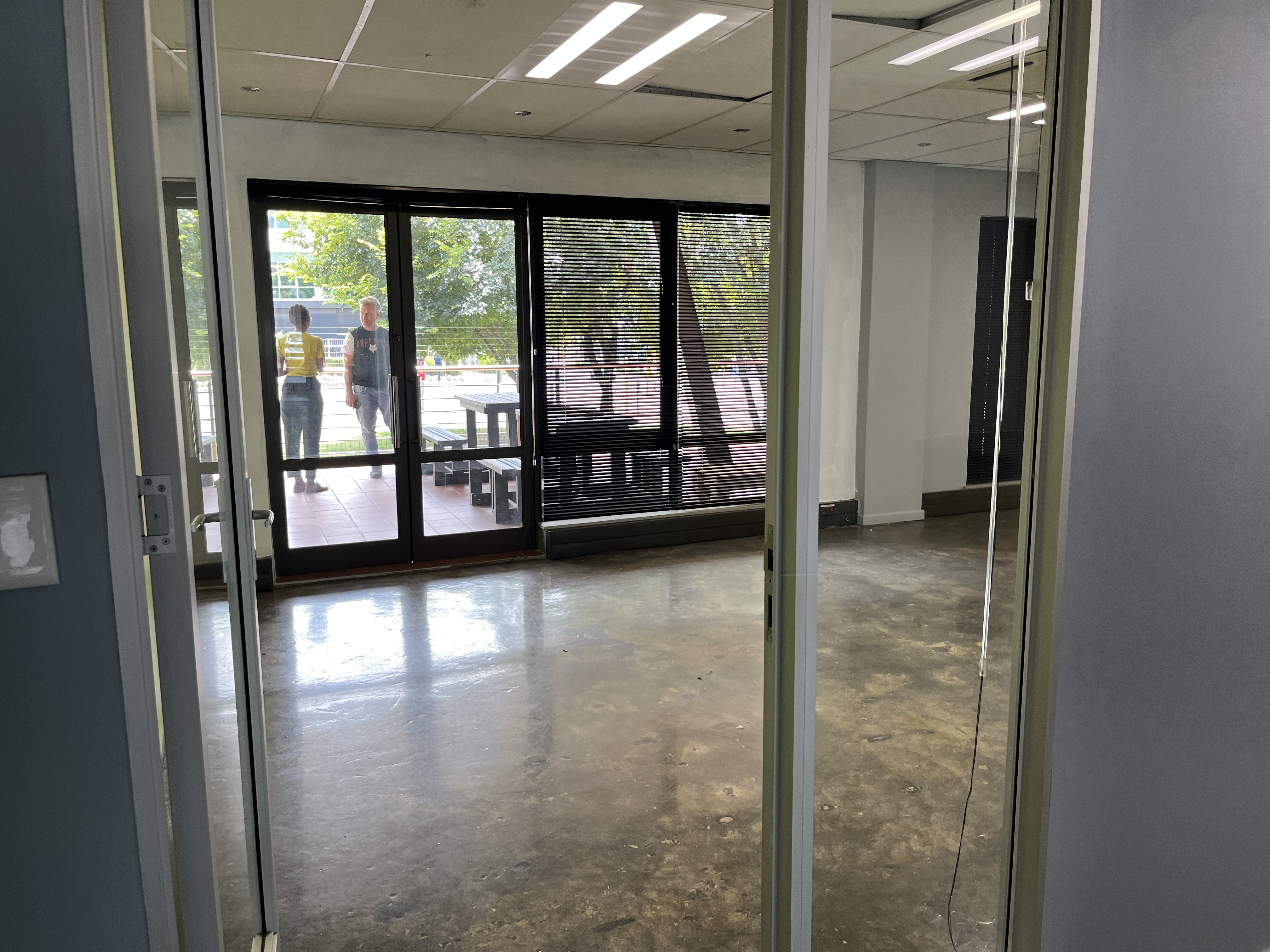 345m² Office Space to rent at Little Fourways Office Park in Magaliessig
