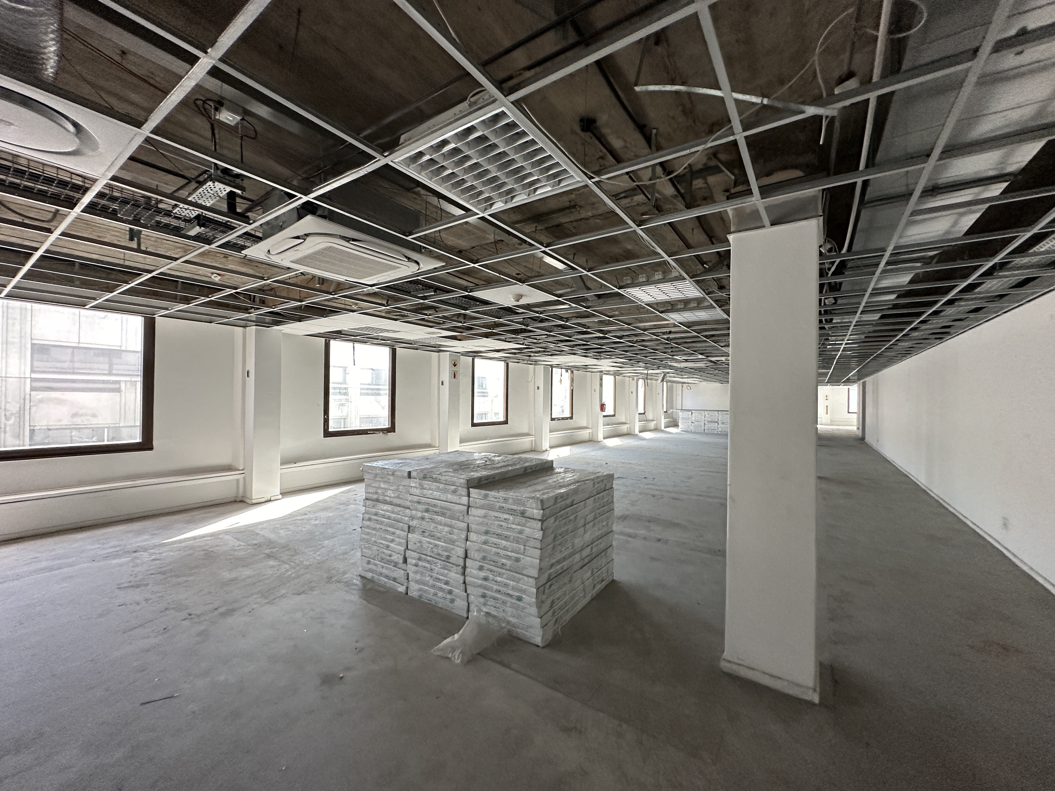 1 115m² Office Space to rent at Matador Centre in Cape Town CBD