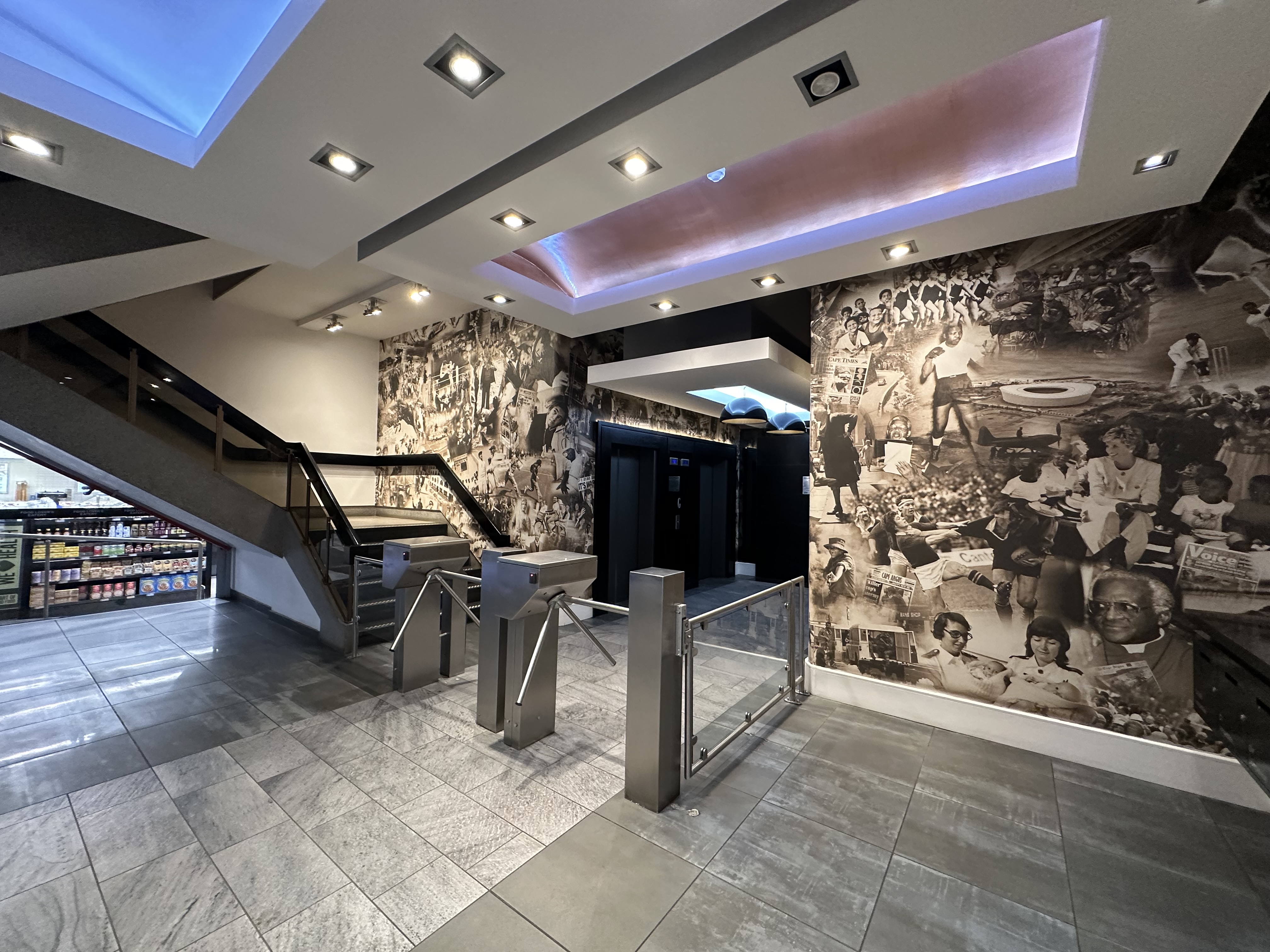 611m² Office Space to rent at Newspaper House in Cape Town CBD