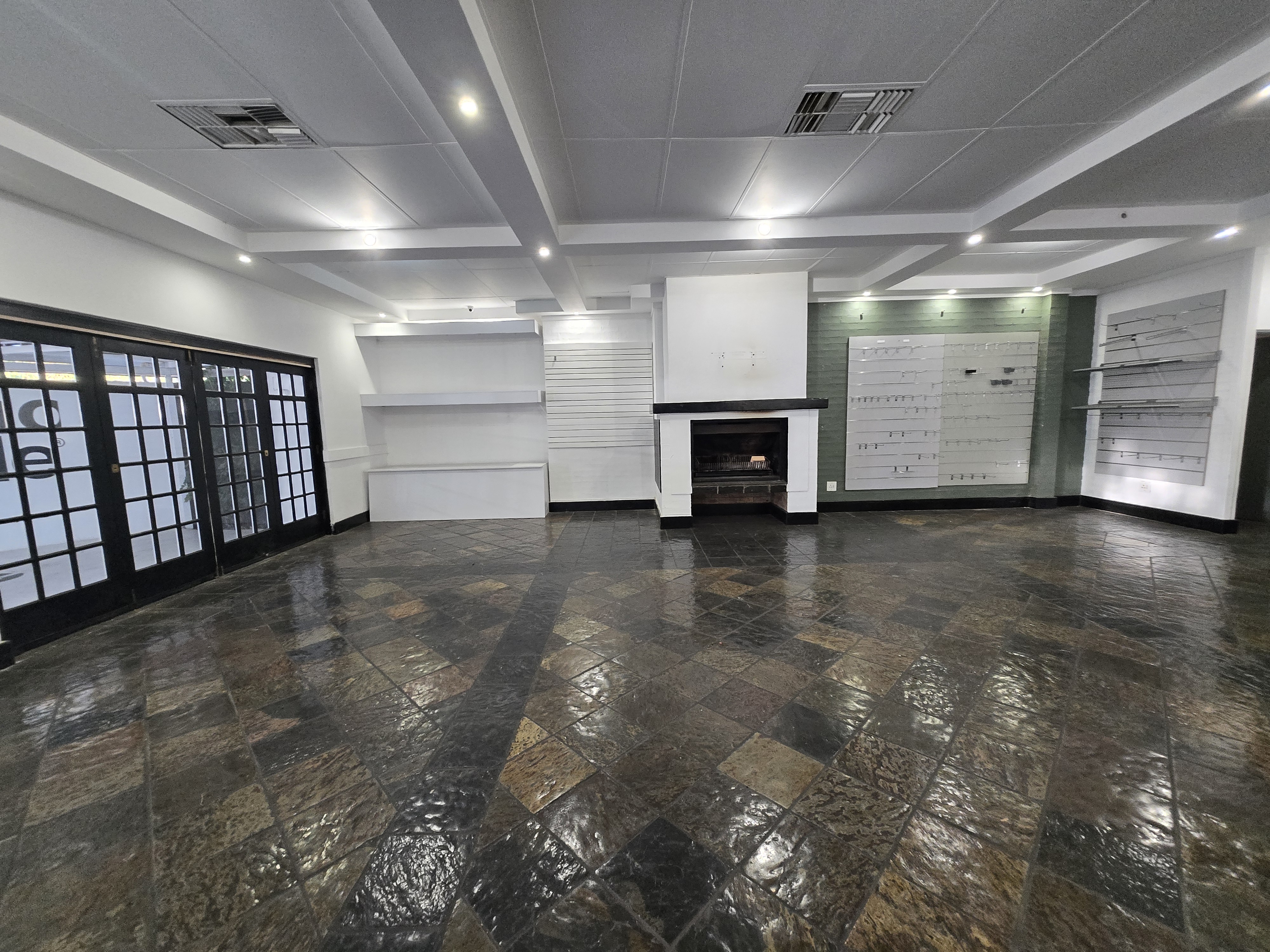 242m² Retail Shops to rent at Parkmore Square in Parkmore