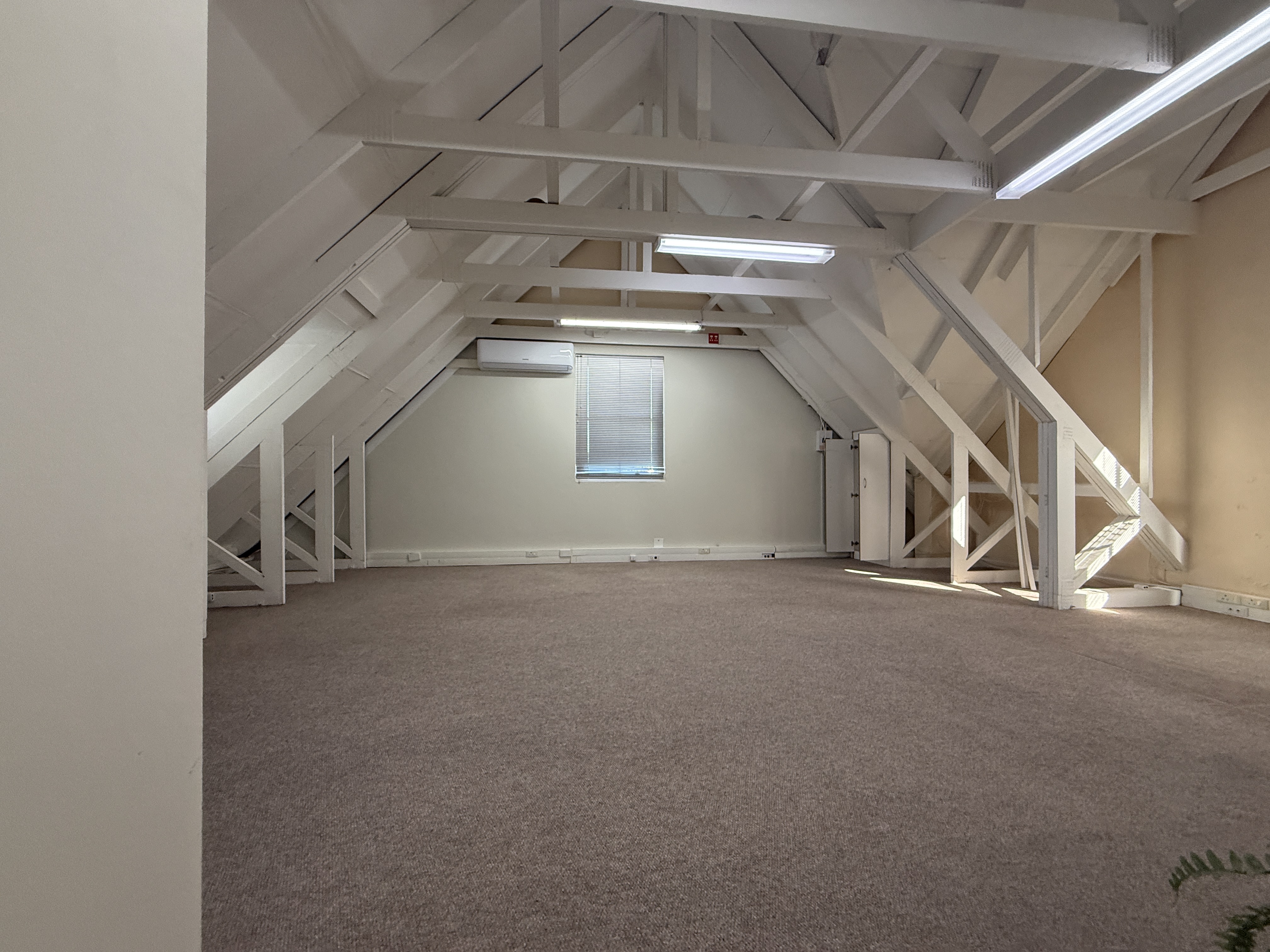 196m² Office Space to rent at Pastorie Park in Somerset West