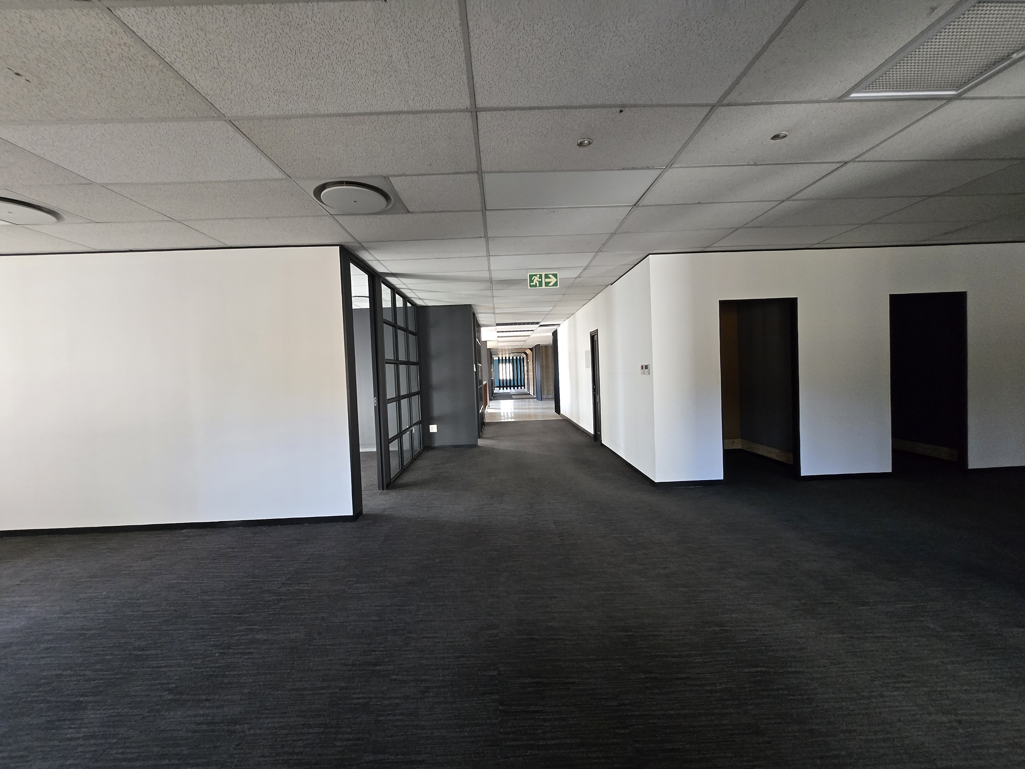 1 627m² Office Space to rent at Pinmill Farm in Sandown JHB