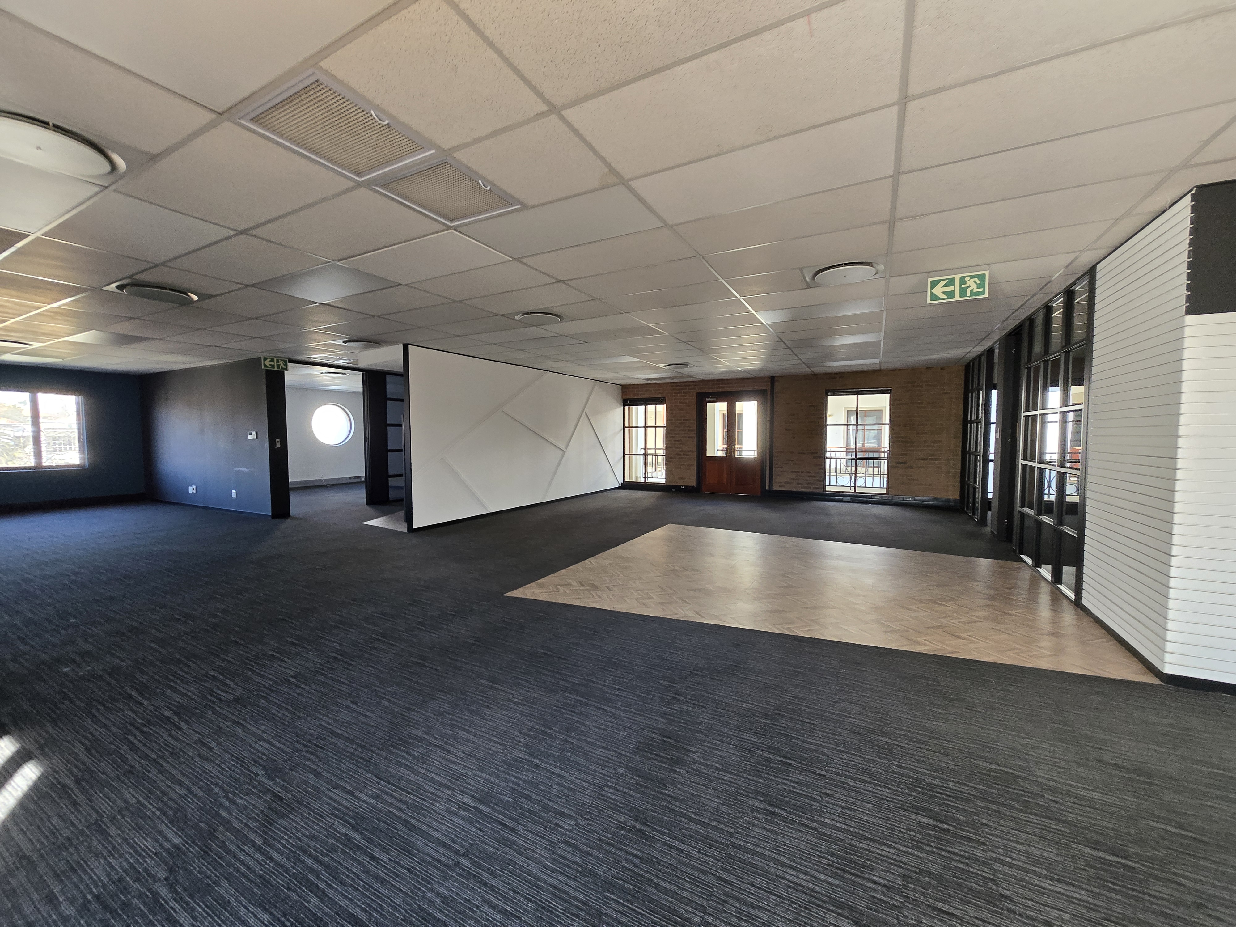 1 627m² Office Space to rent at Pinmill Farm in Sandown JHB