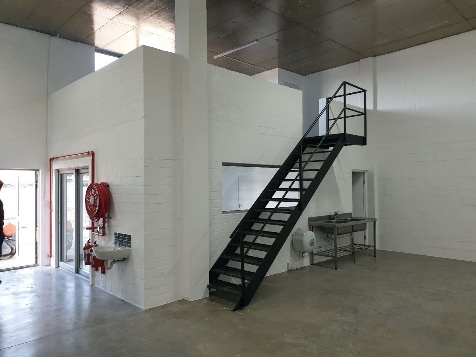 Warehouse to rent at Riverside Business Park in Somerset West