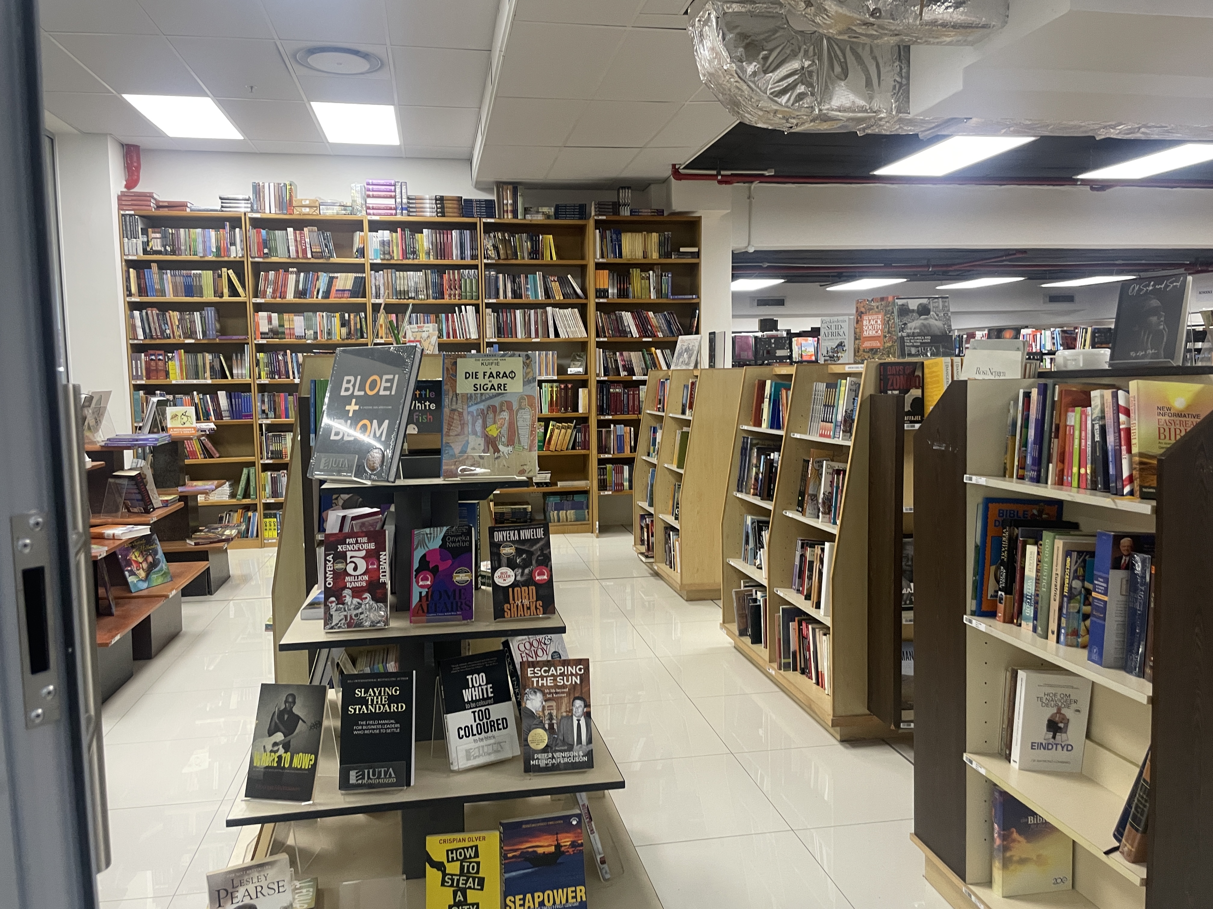 311m² Retail Shops to rent at Stadium On Main in Claremont