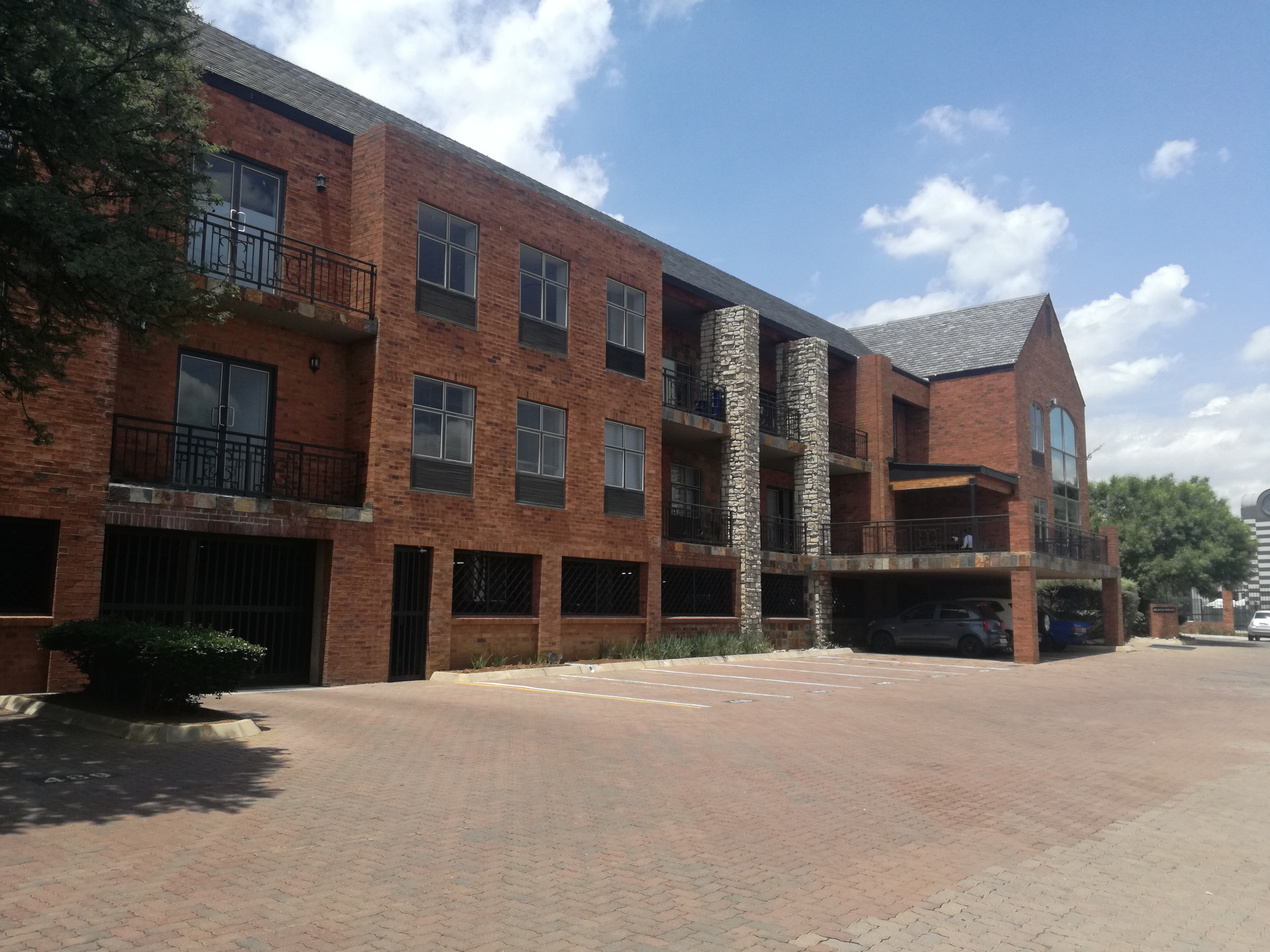 406m² Office Space to rent at Stonemill Office Park in Darrenwood