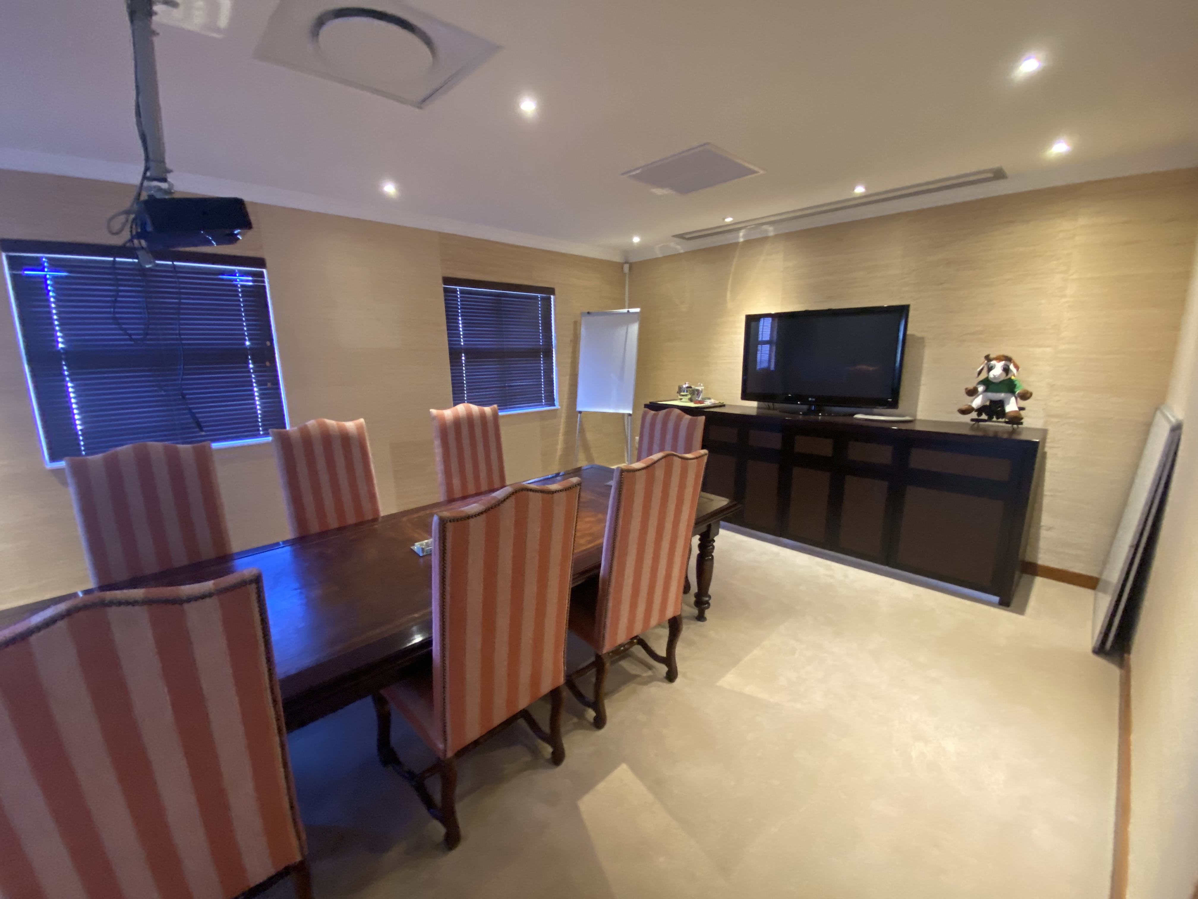 383m² Office Space to rent at The Terraces in Steenberg
