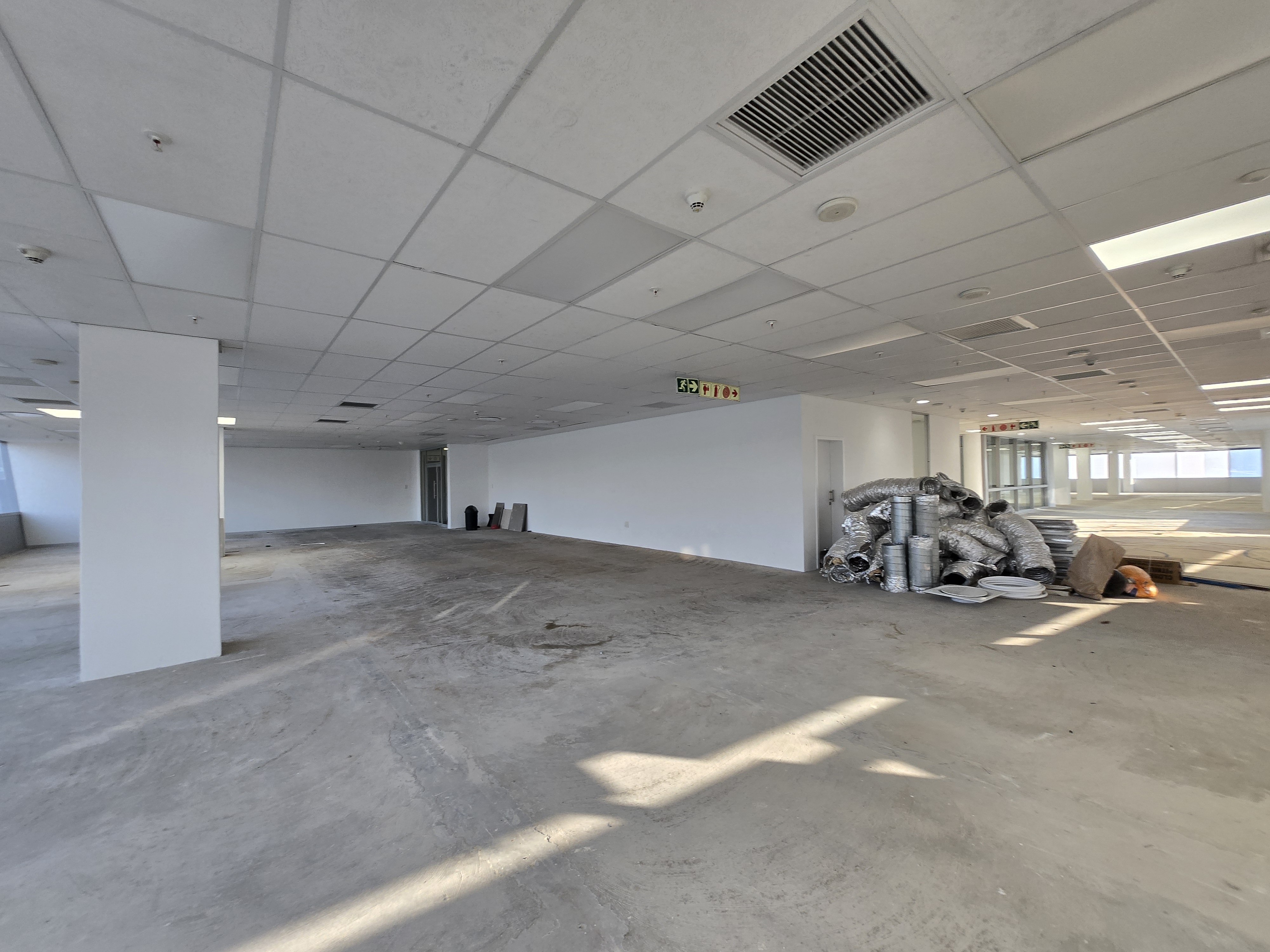 799m² Office Space to rent at The Towers in Sandton Central