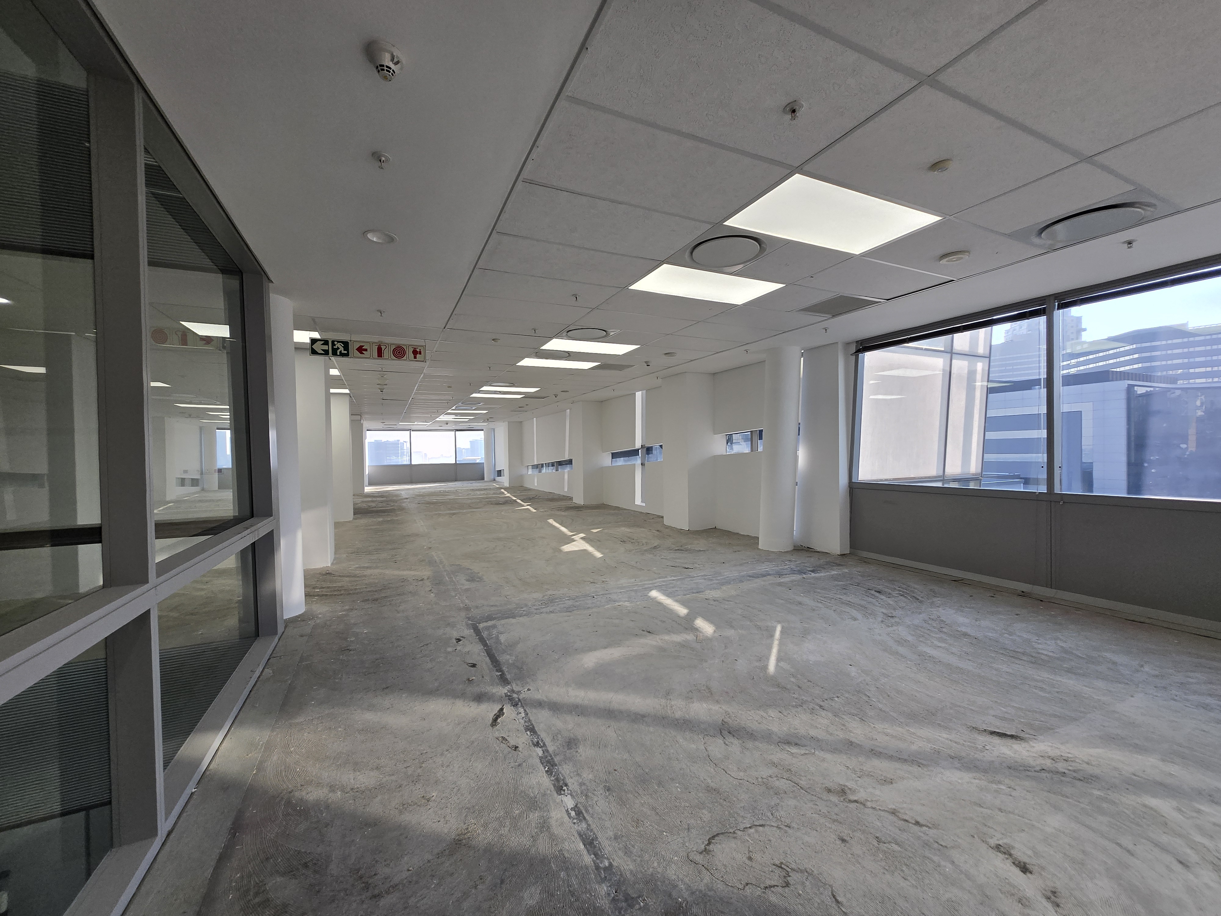 799m² Office Space to rent at The Towers in Sandton Central