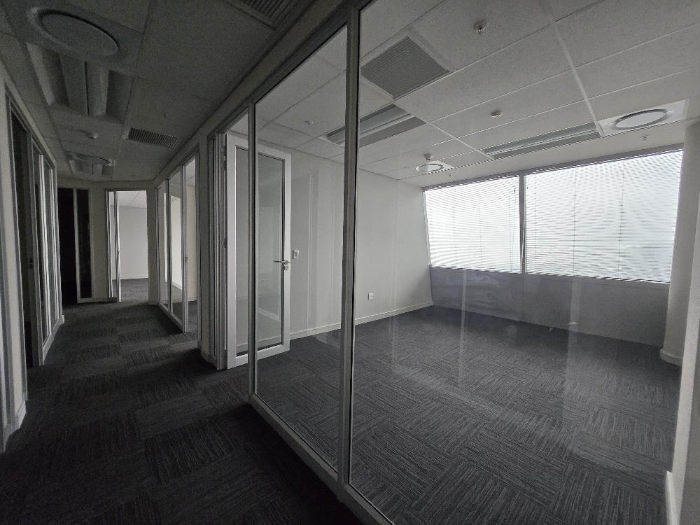 520m² Office Space to rent at The Towers in Sandton Central