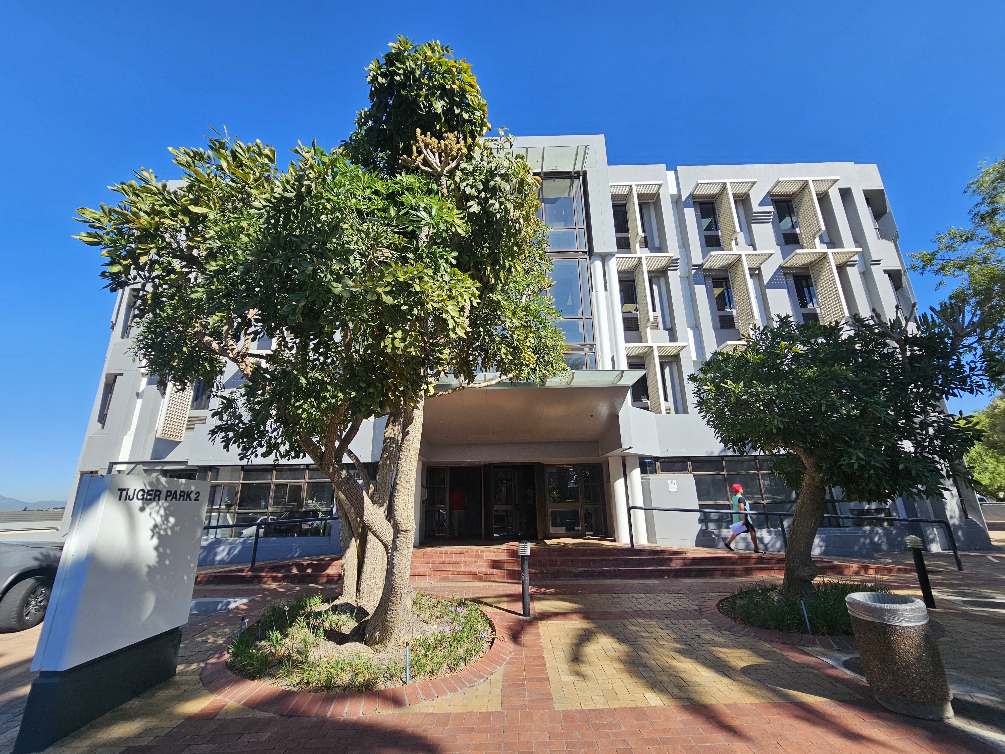 182m² Office Space to rent at Tijger Park 2 in Tyger Valley