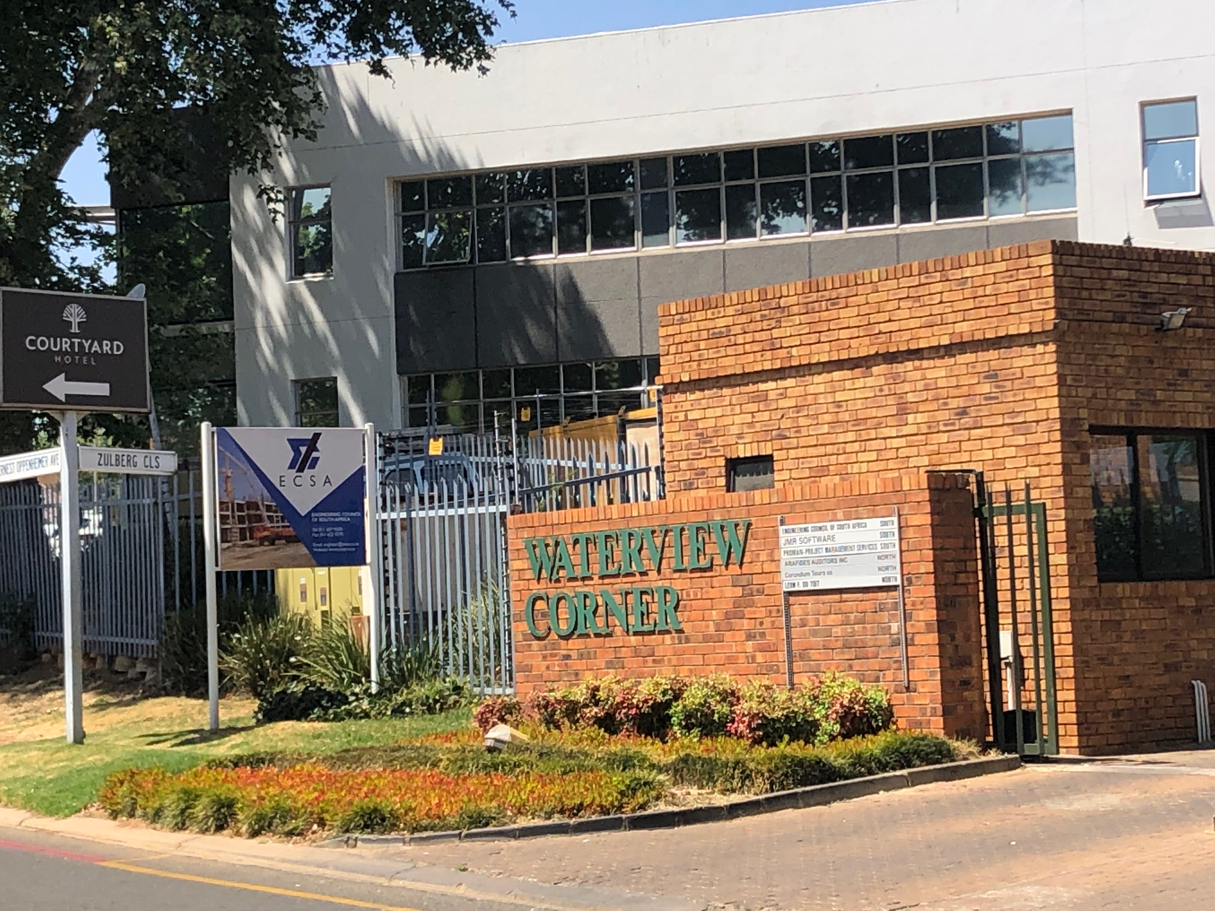 210m² Office Space to rent at Waterview Corner in Bruma