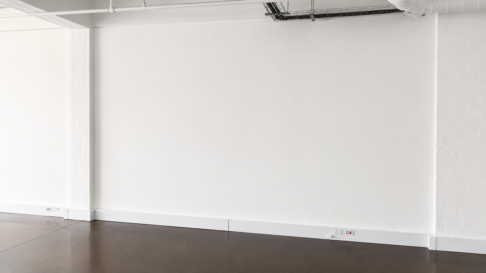 108m² Office Space to rent at Woodland House in Woodstock