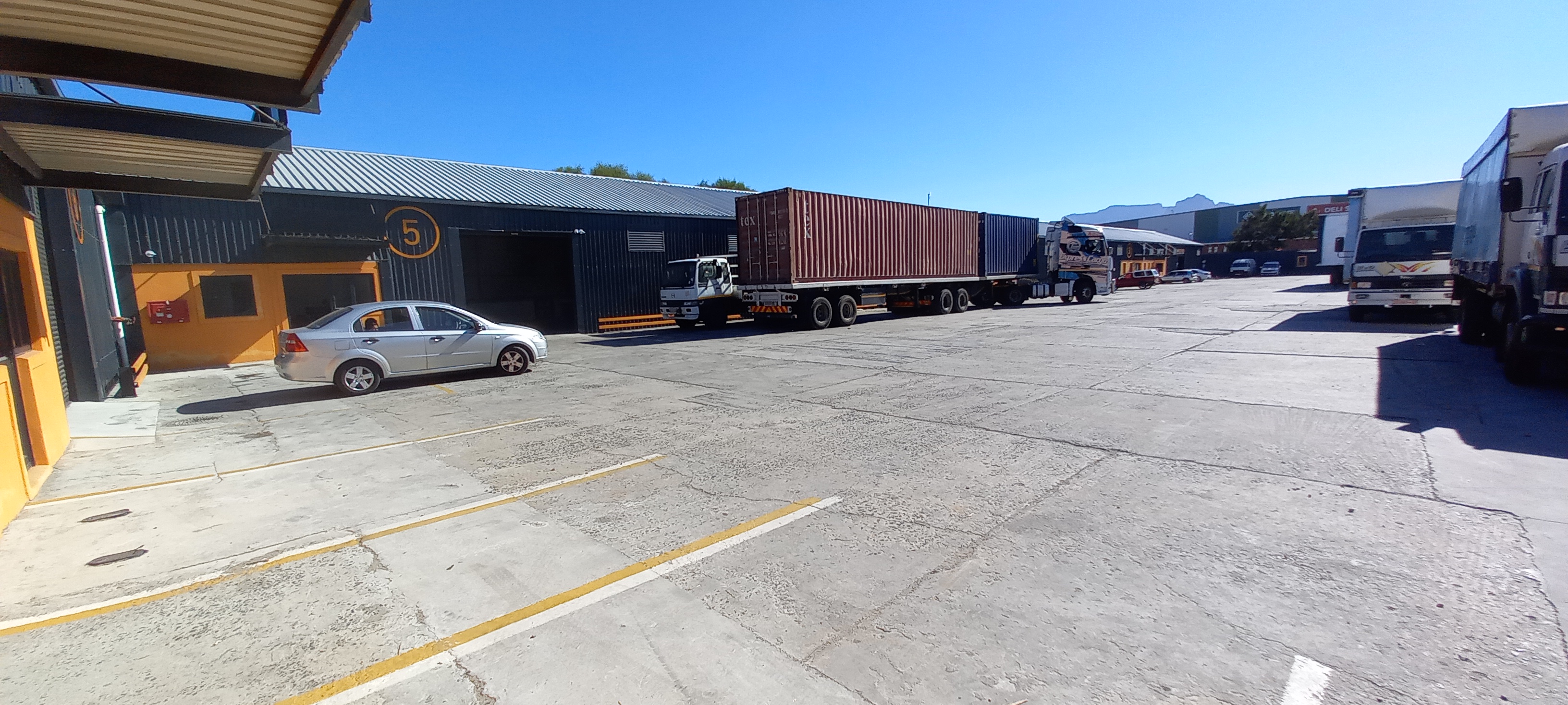 Warehouse to rent at 12 Nourse Avenue in Epping Industrial