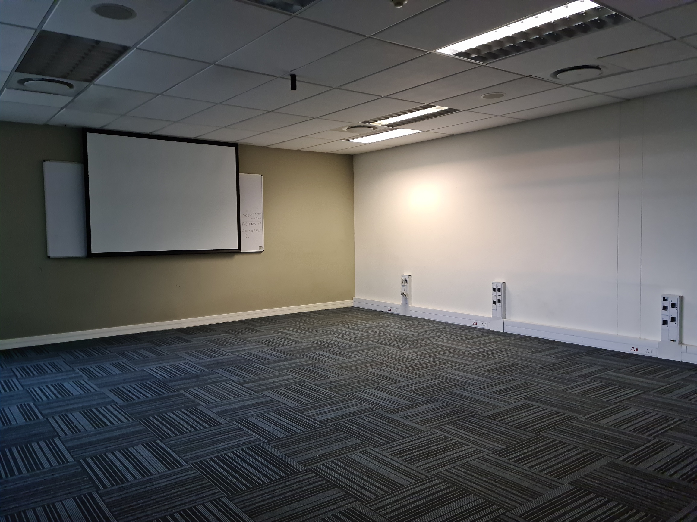 169m² Office Space to rent at 138 West Road (Erf 4 of 8 Sandown) in Sandton Central