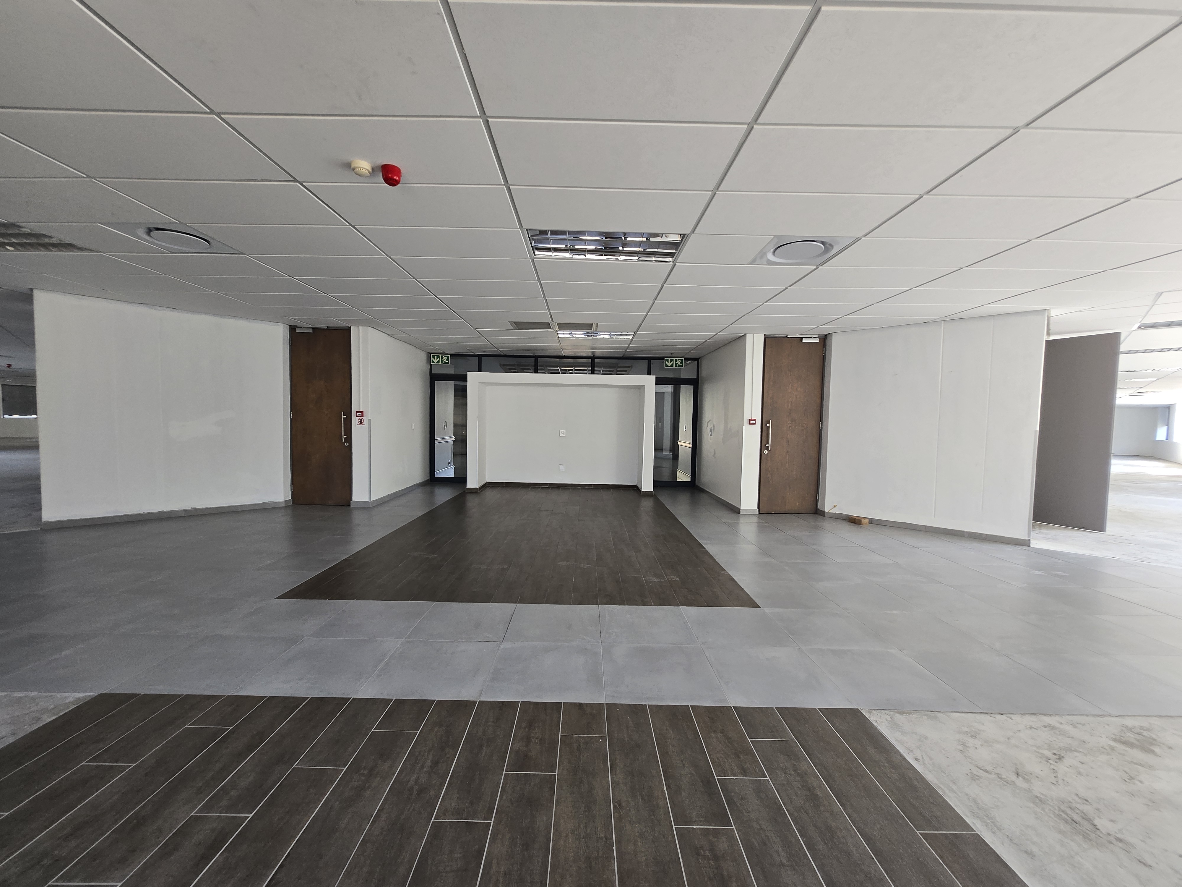 7 259m² Office Space to rent at 17 Fricker Road Illovo in Illovo