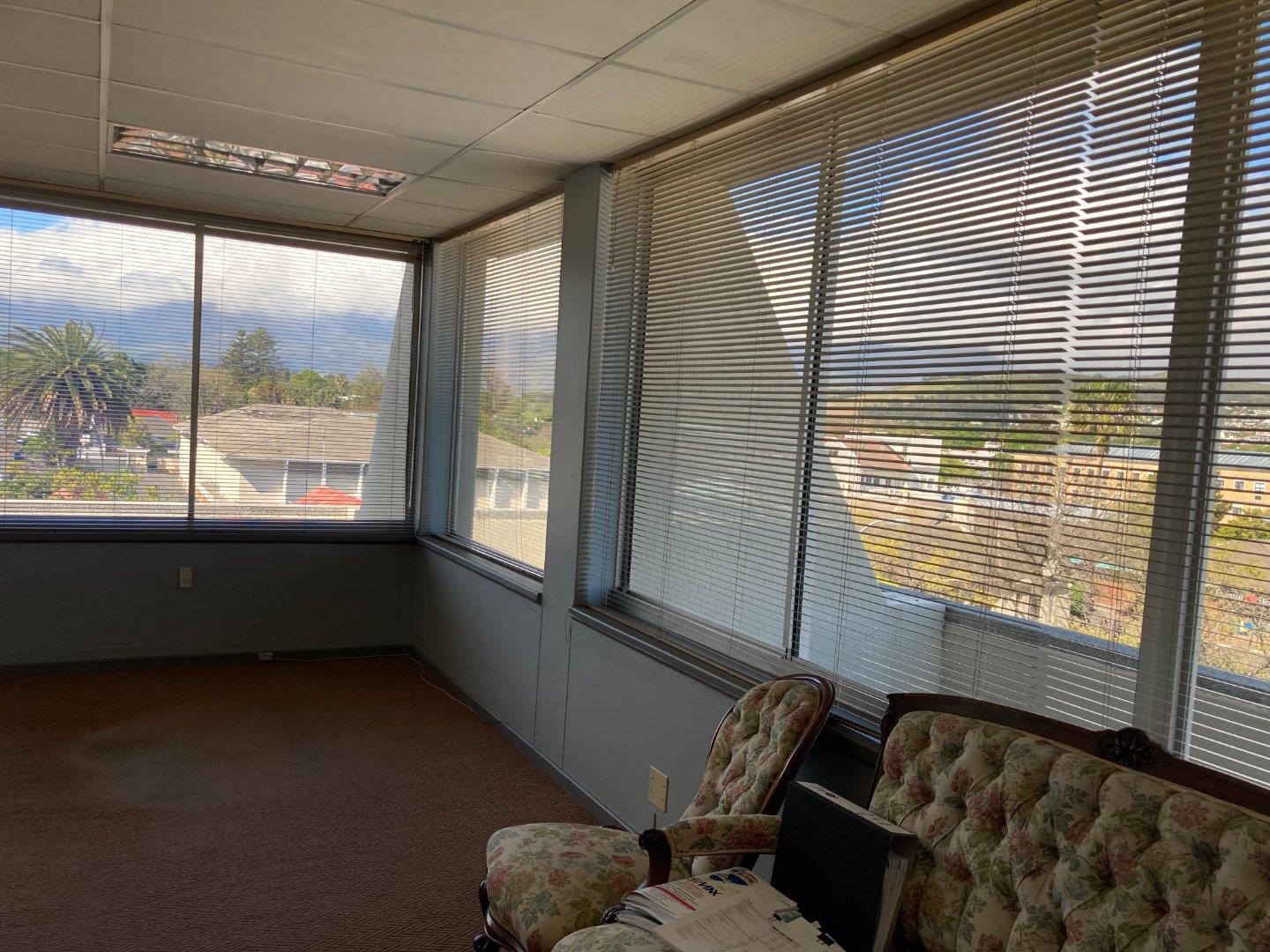 195m² Office Space to rent at Somerset Centre in Somerset West Central