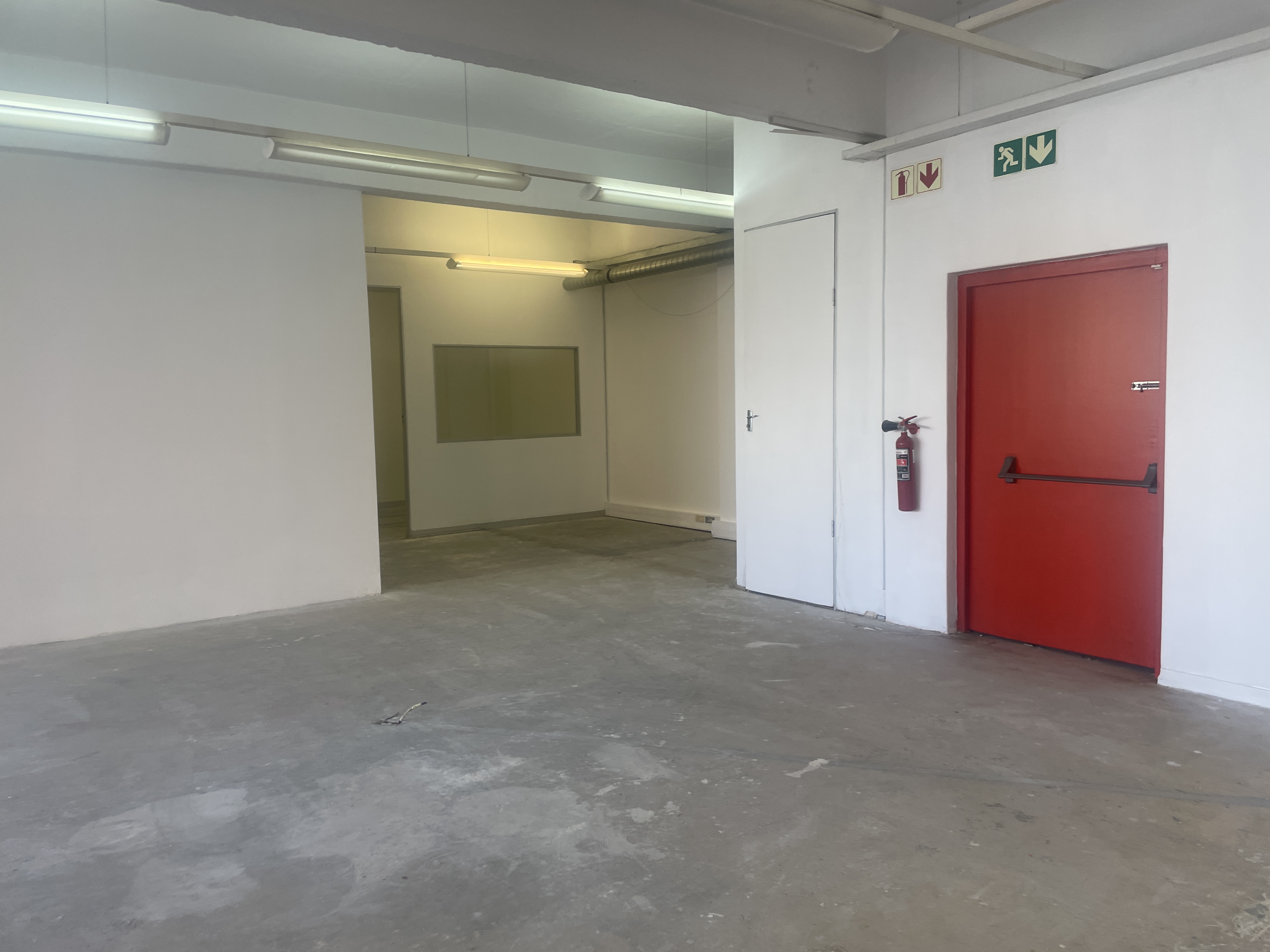 347m² Office Space to rent at 199 Loop Street - Graphic Centre in Cape Town CBD