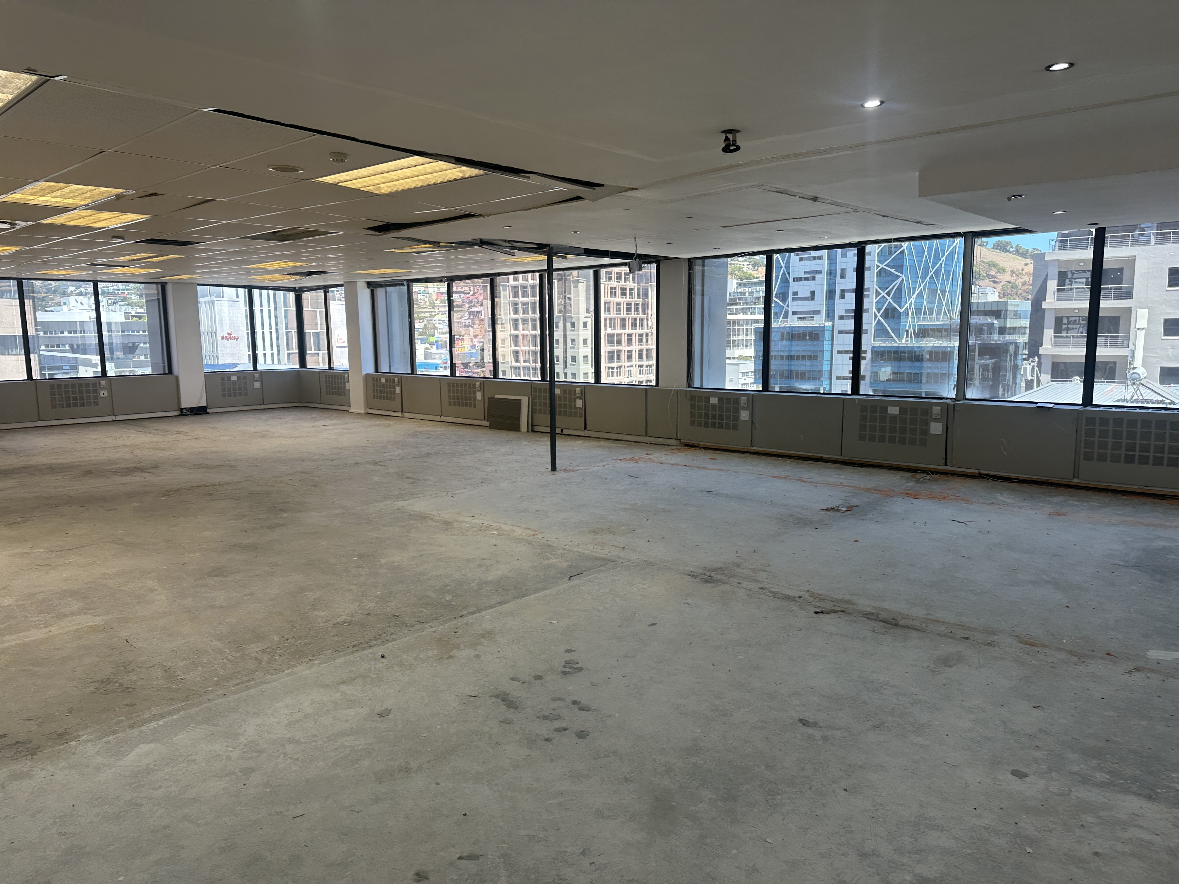 243m² Office Space to rent at 2 Long Street in Cape Town CBD