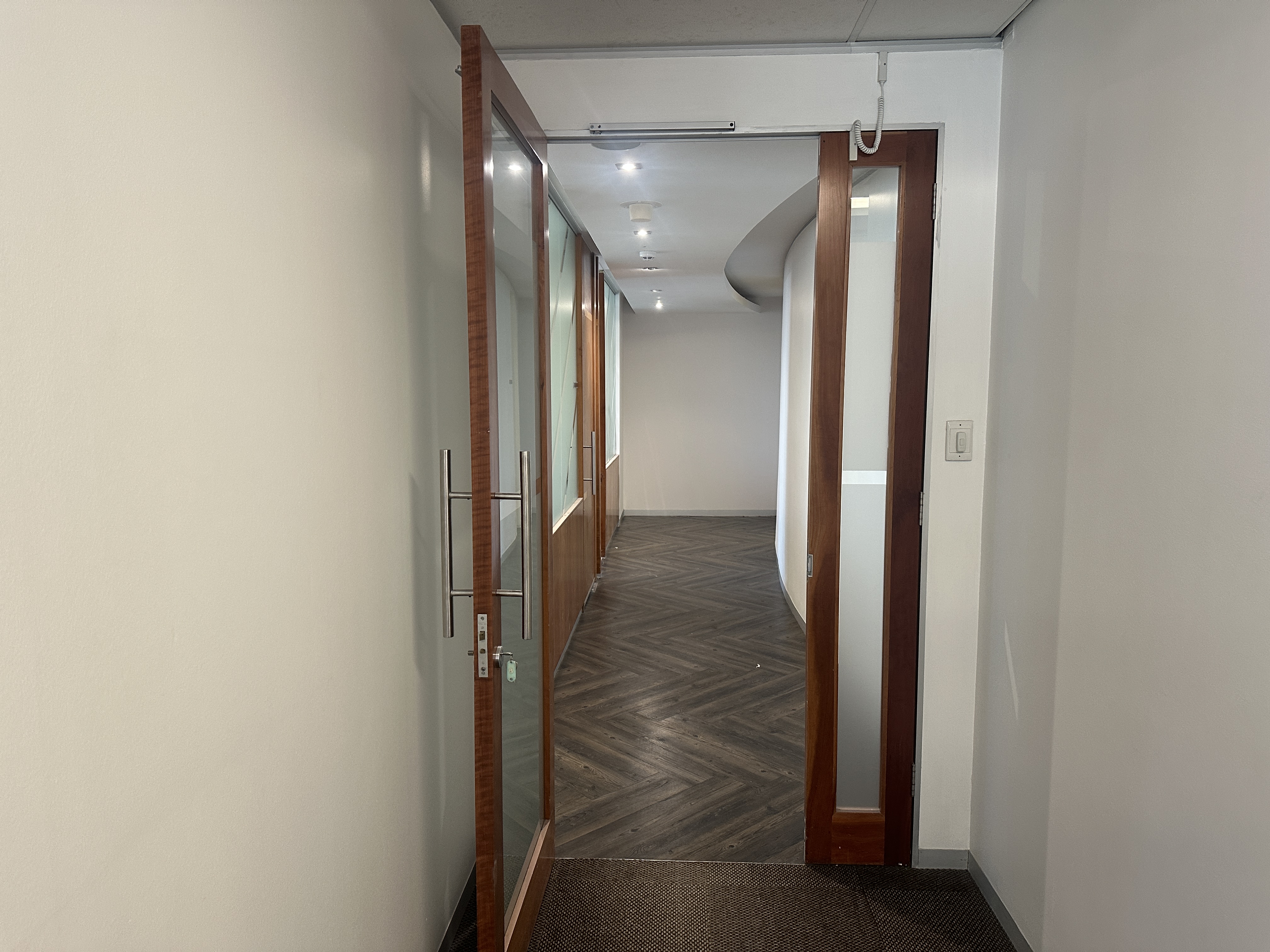 677m² Office Space to rent at 2 Long Street in Cape Town CBD
