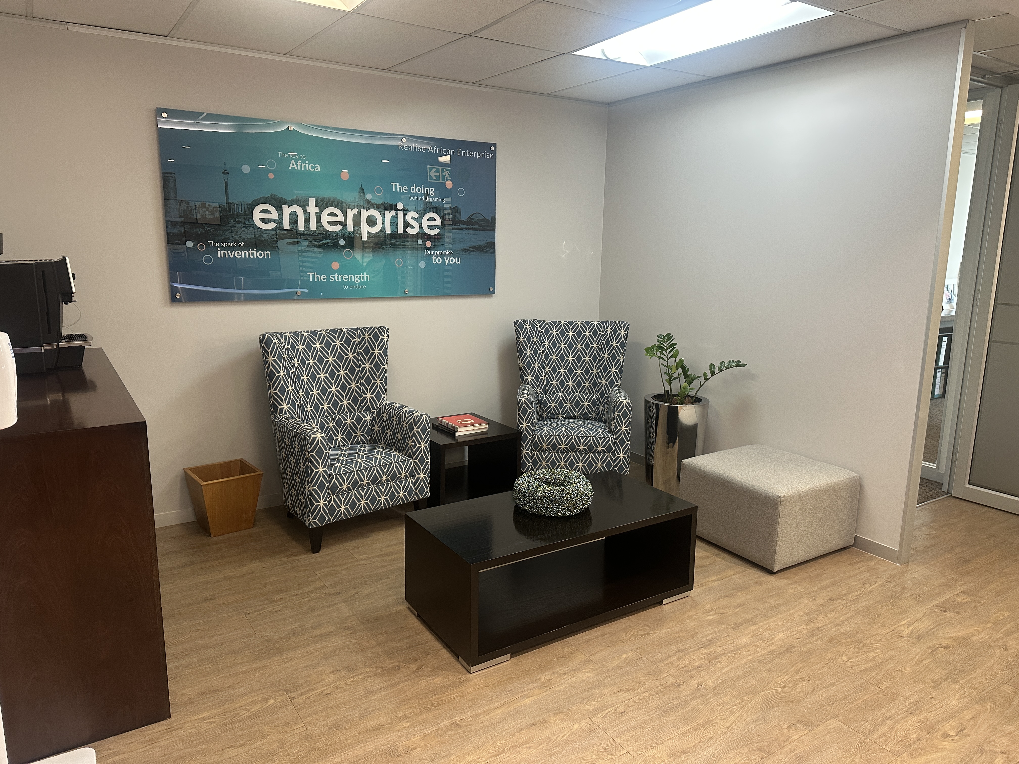 542m² Office Space to rent at 2 Long Street in Cape Town CBD