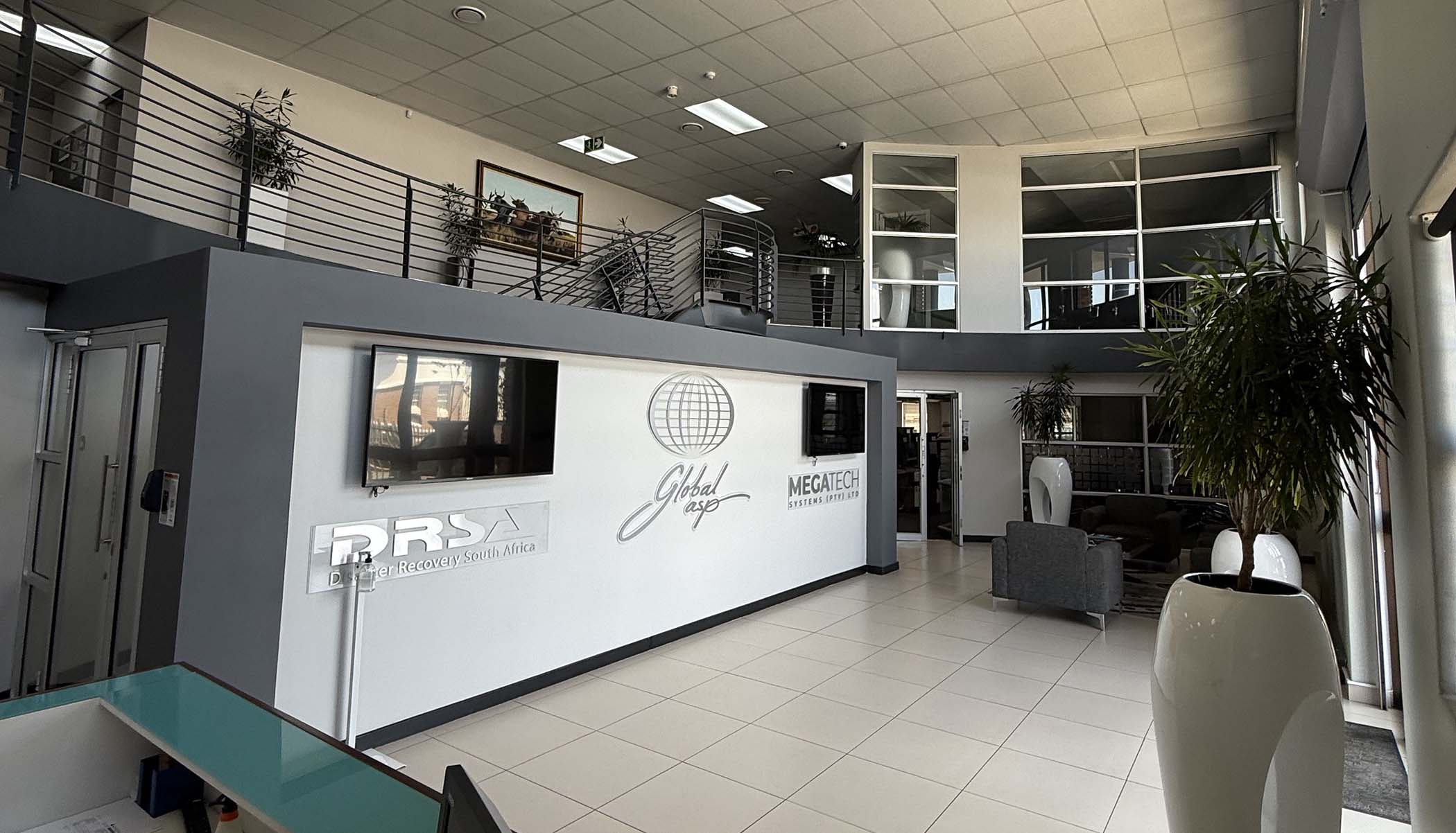 1 678m² Warehouse to rent at 25 Superior Close in Midridge Park