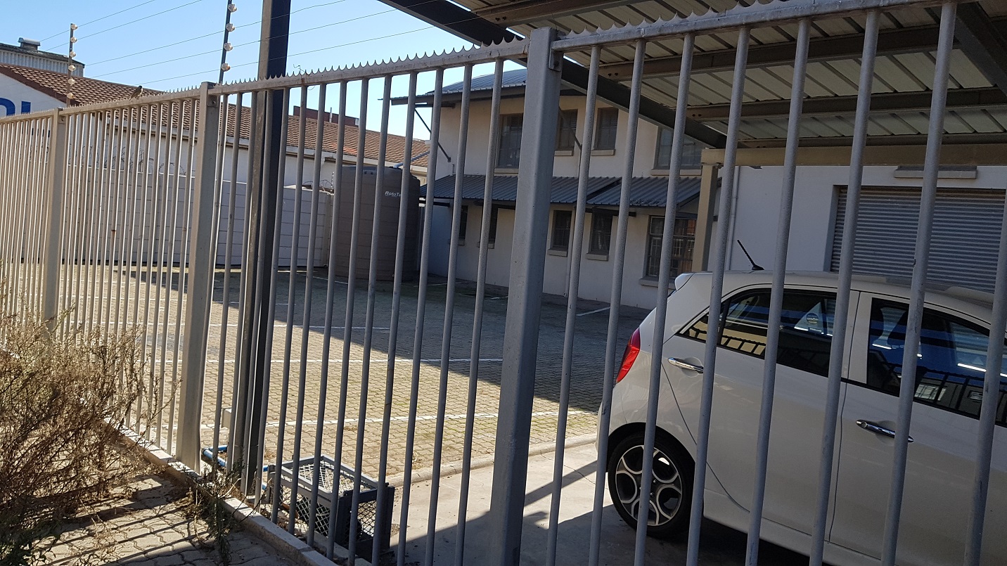 Warehouse to rent at 5 Louis Glassman Road in Paarden Eiland