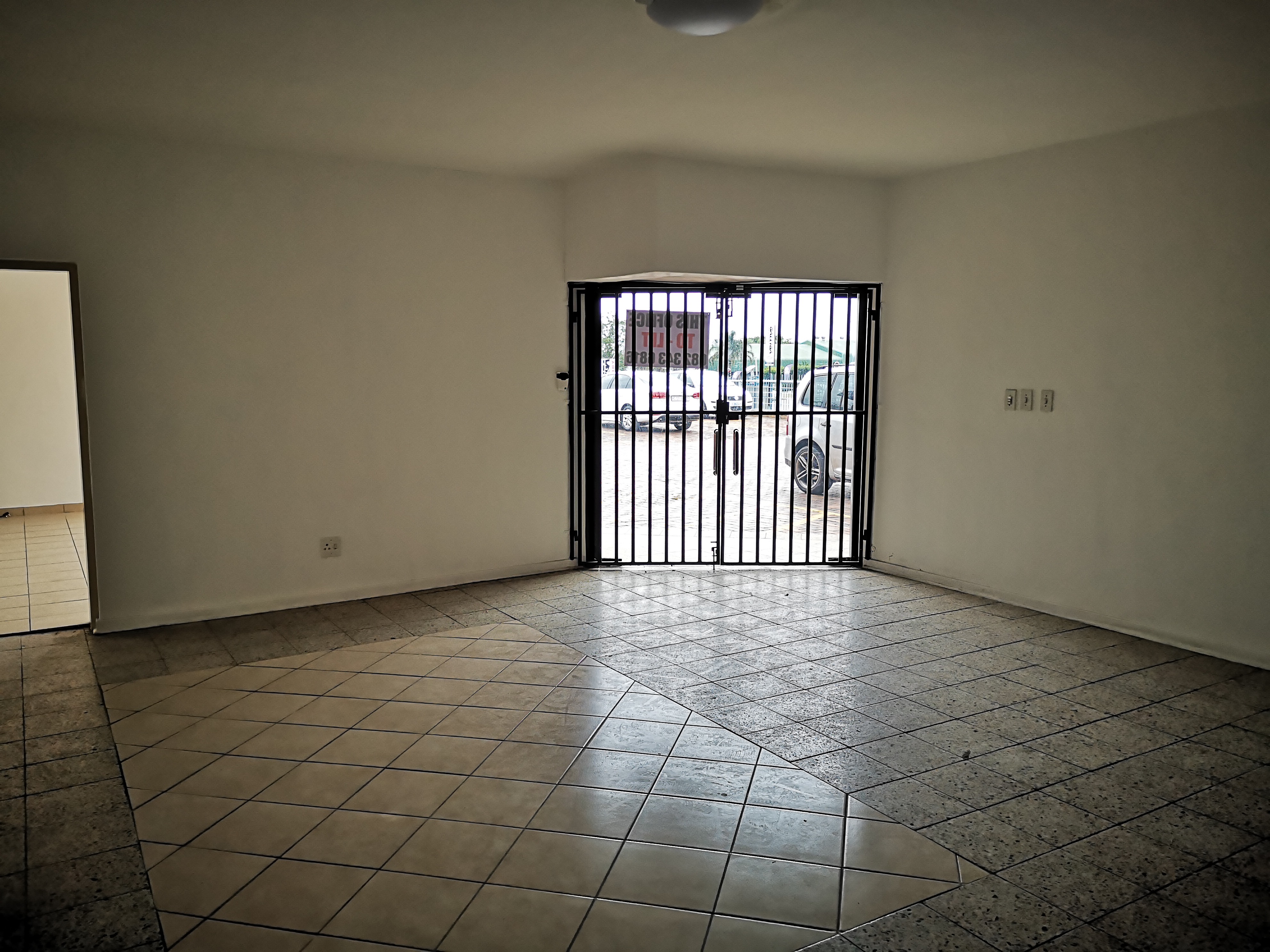 80m² Office Space to rent at 82 Richards Drive in Midrand