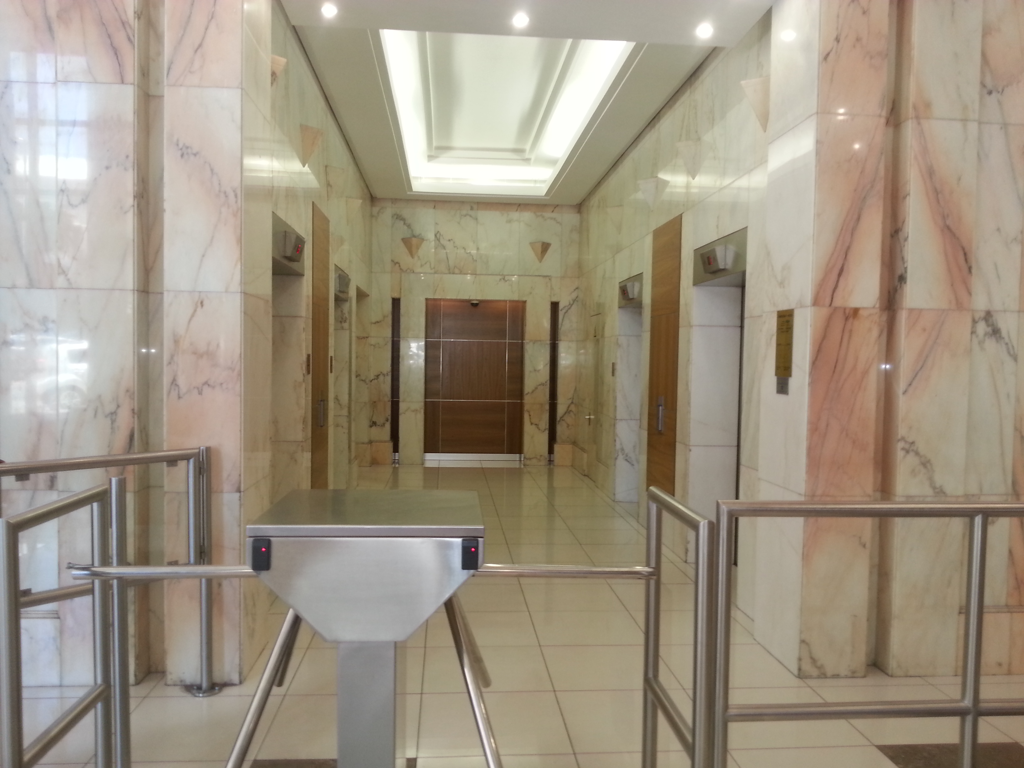 101m² Office Space to rent at 9 Long Street in Cape Town CBD