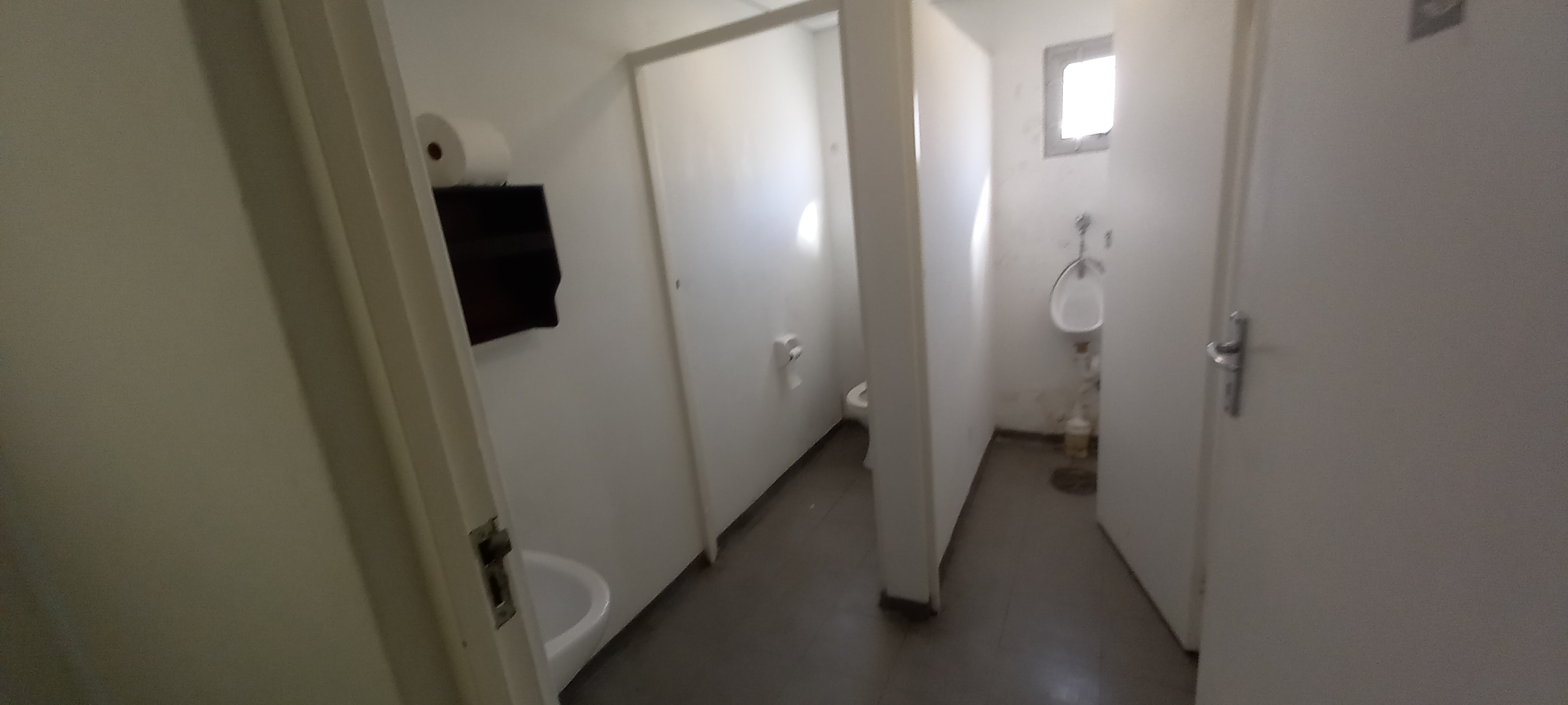 657m² Office Space to rent at ABSA BUILDING - WYNBERG in Wynberg