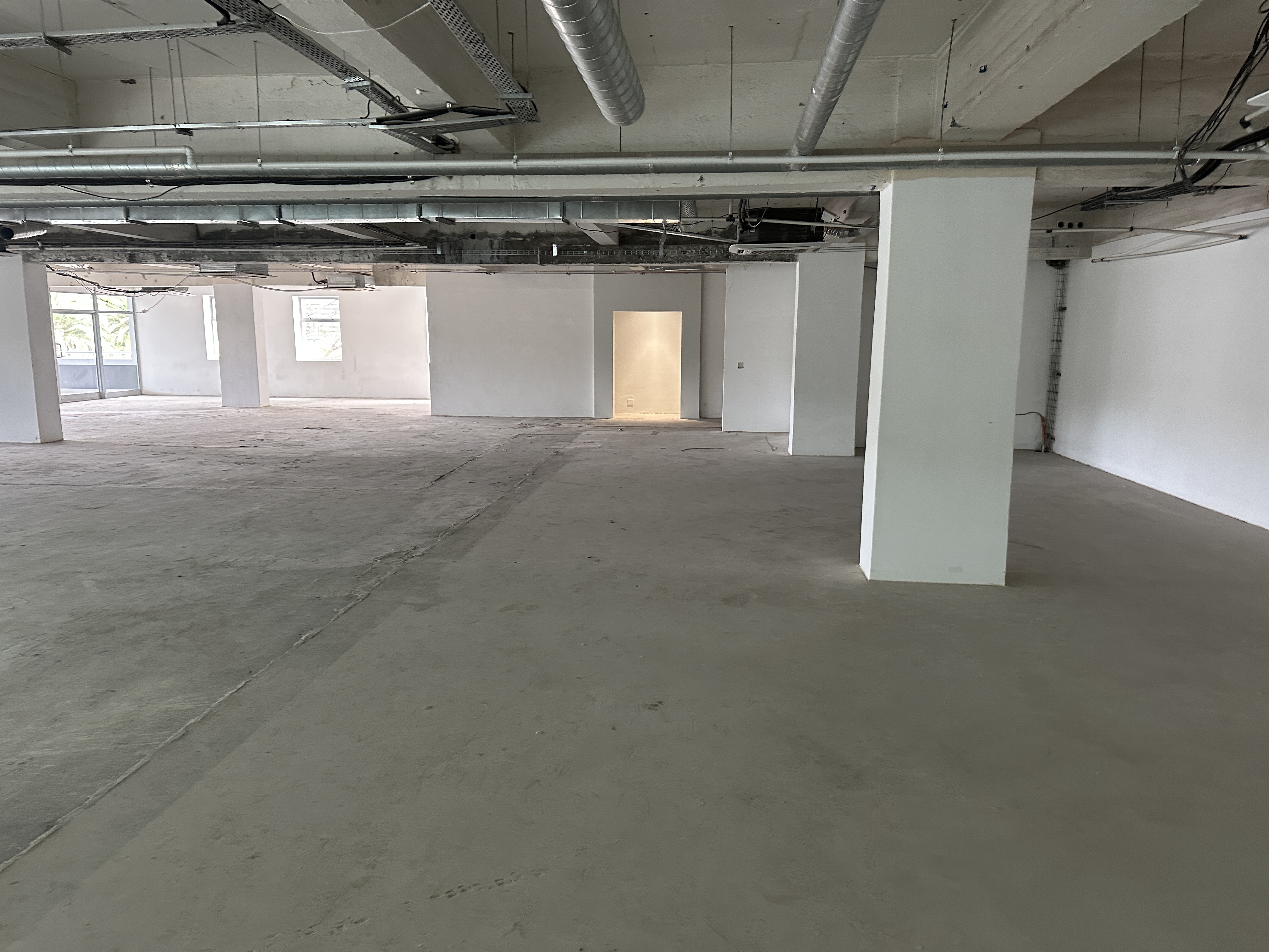 1 218m² Office Space to rent at Amber Place in Foreshore